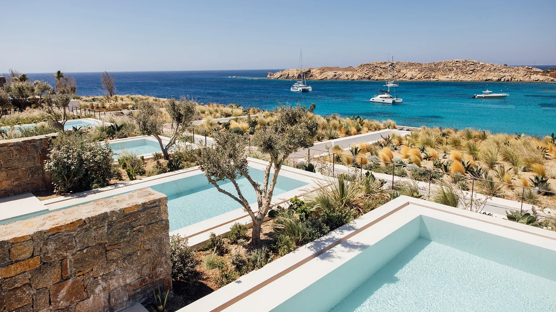 pools-fouquets-mykonos-greece-july-2026-pr-global.webp