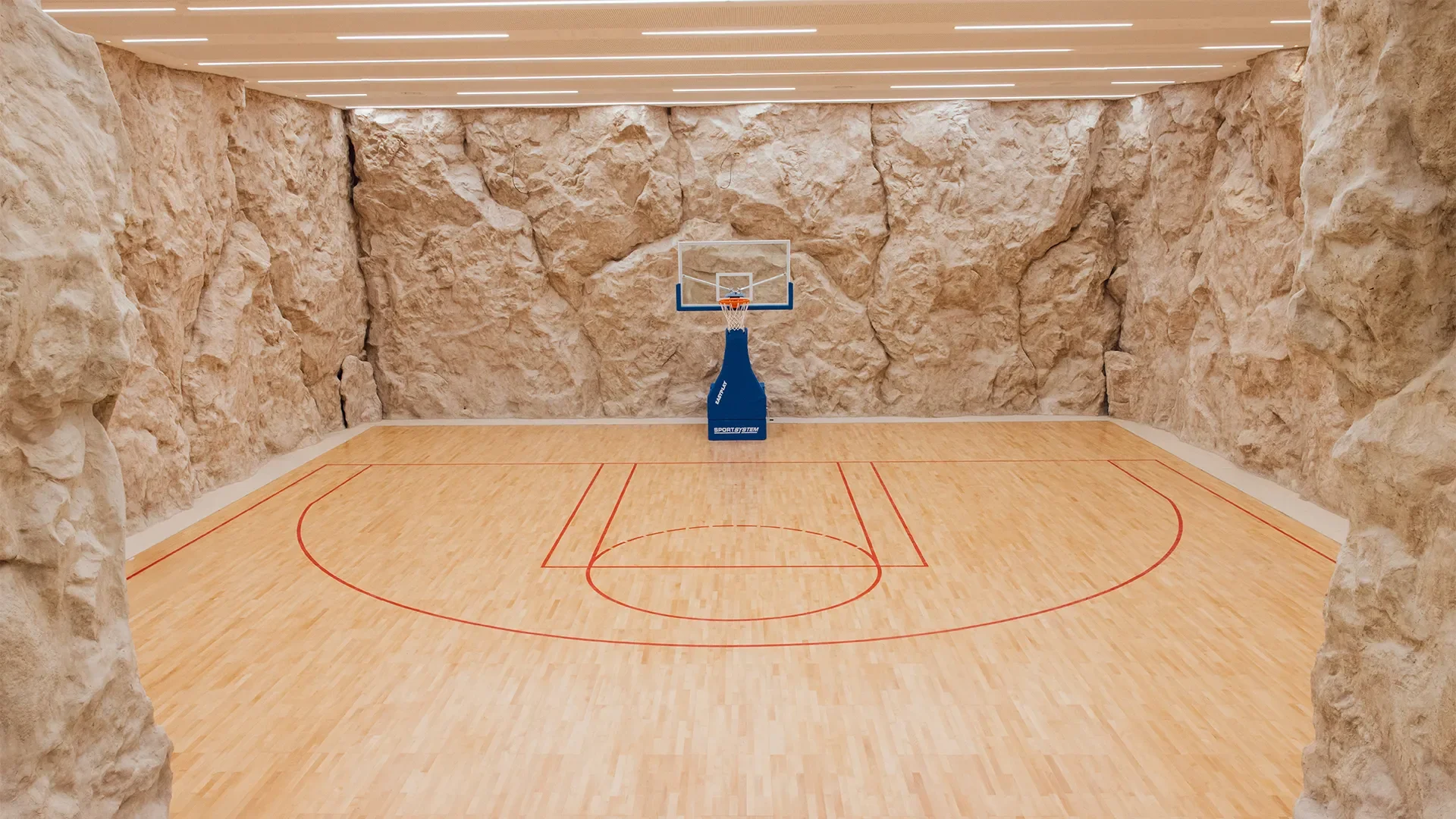 basketball-court-fouquets-mykonos-greece-july-2026-pr-global.webp