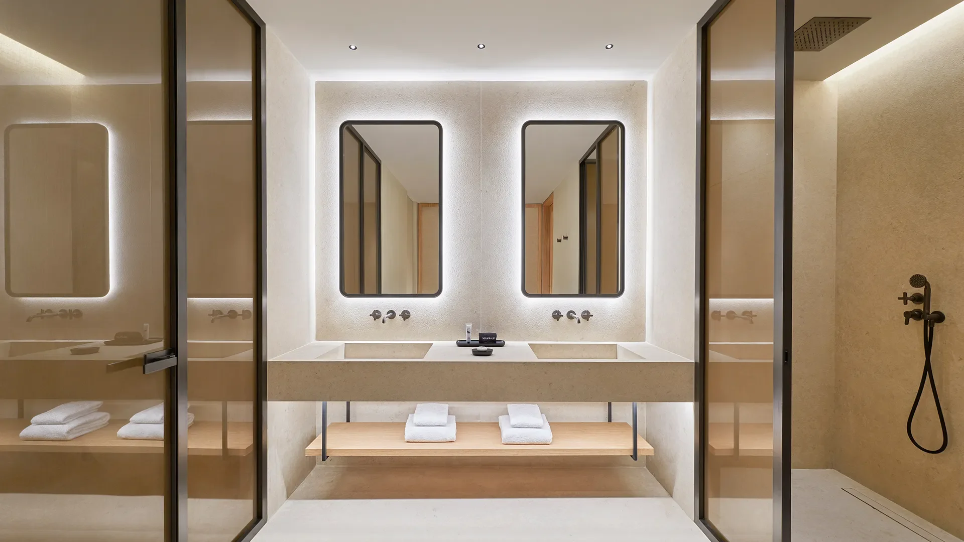 bathroom-fouquets-mykonos-greece-july-2026-pr-global.webp