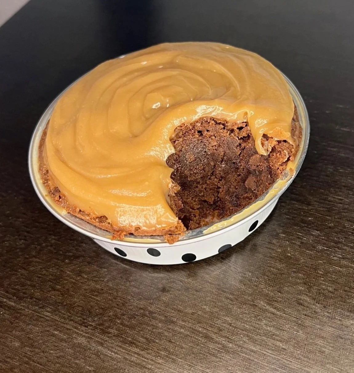 Brownie with Salted Caramel Sauce (Bite)