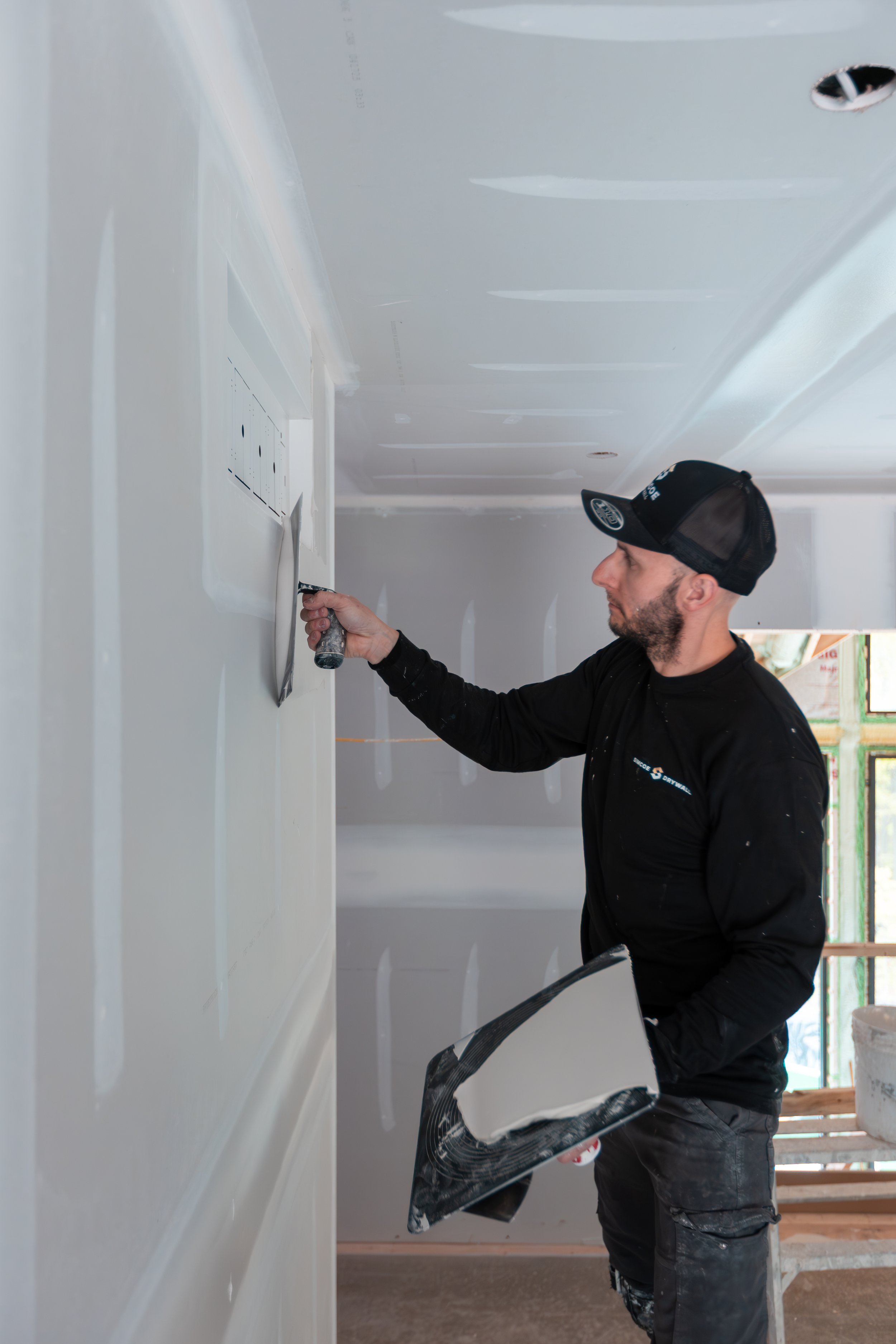 Drywall finisher finishing Custom Home drywall in florida quality