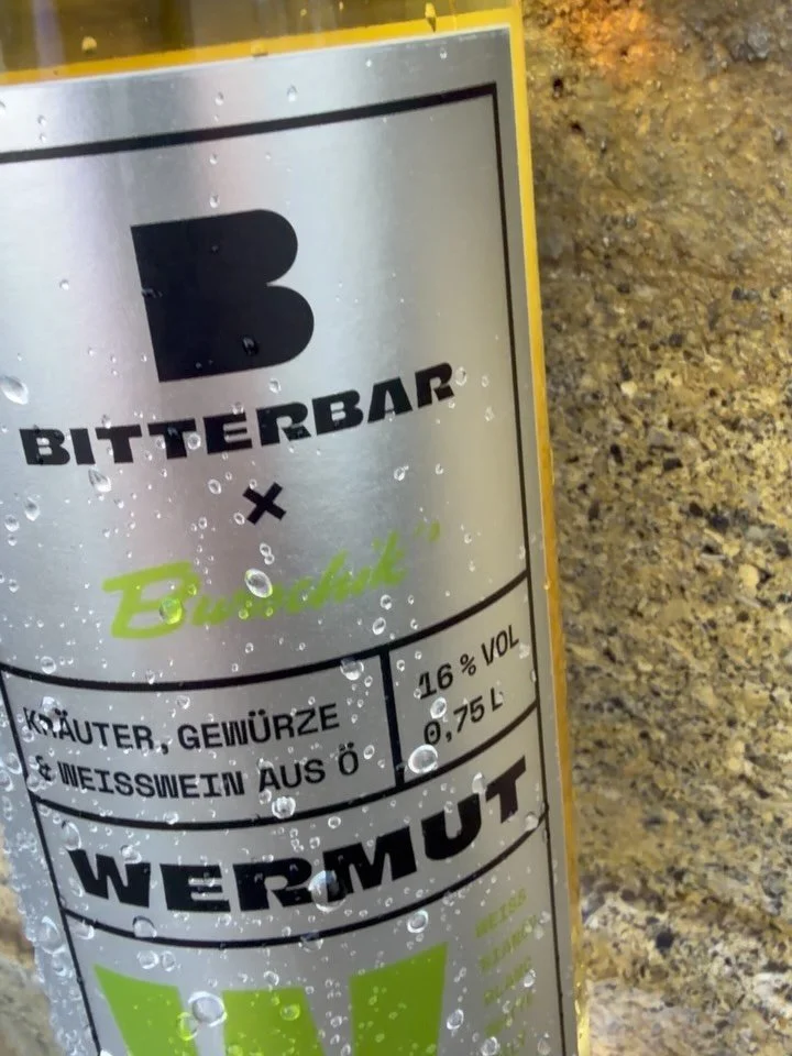 POP UP Austern &amp; Wermut 🍸🦪
BITTERBAR x OYSTER BOYS

Samstag 26.9. ab 16:00 
Margaretenplatz

Frische Austern so lange der Vorrat reicht.

Vienna Design Week Festival Bar 2026💋