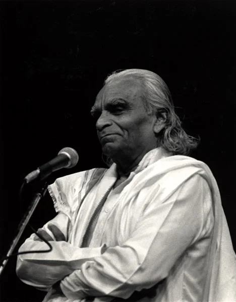 yogimic_l5213.jpg