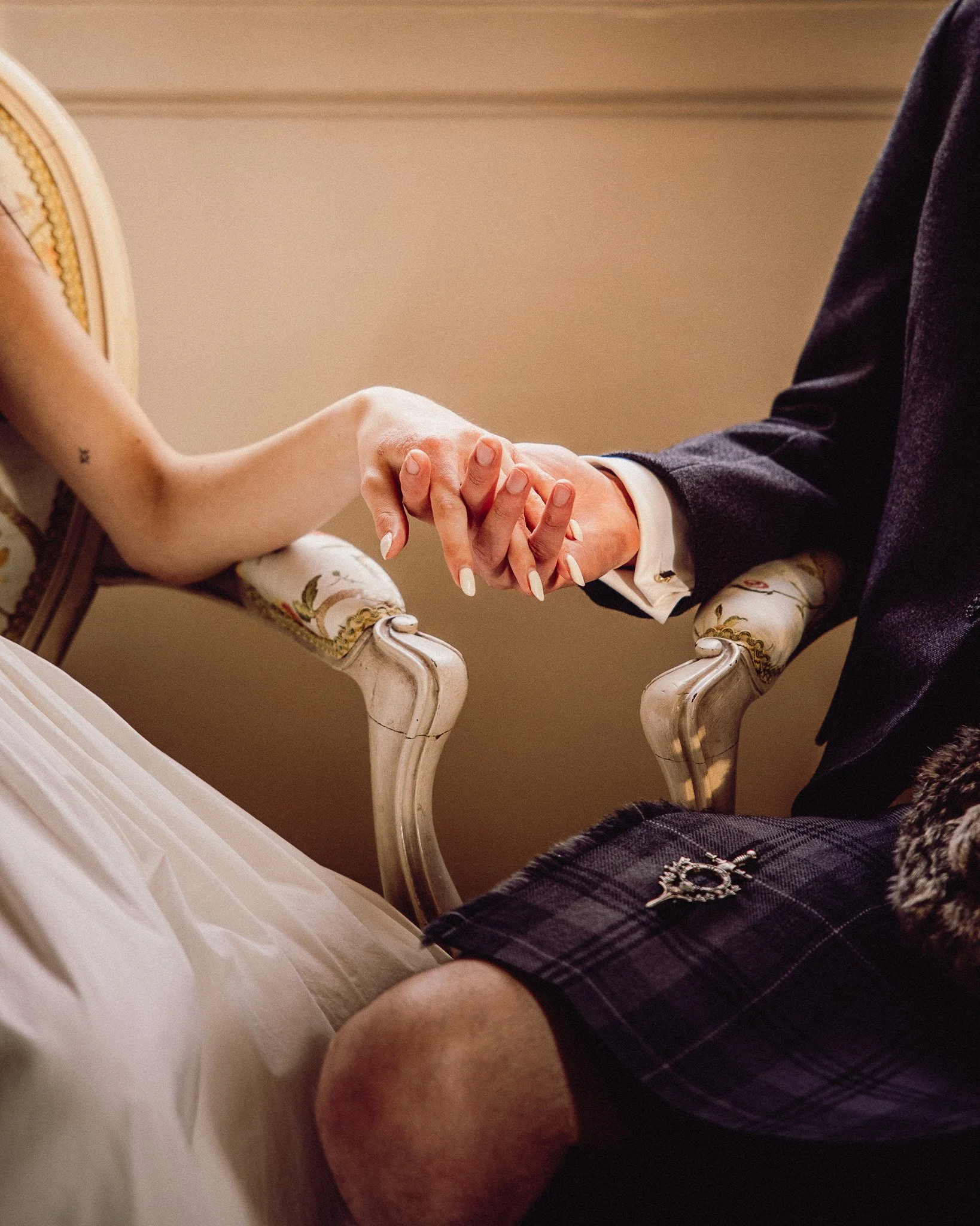 glasgow wedding photography wedding bride and groom close up holding hands