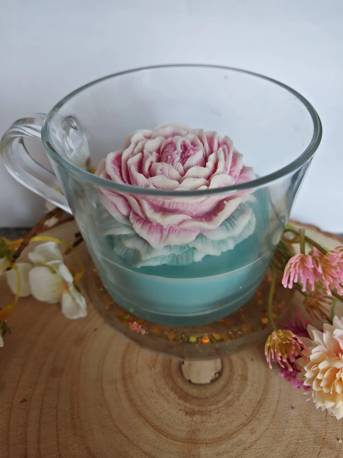 flower design candle