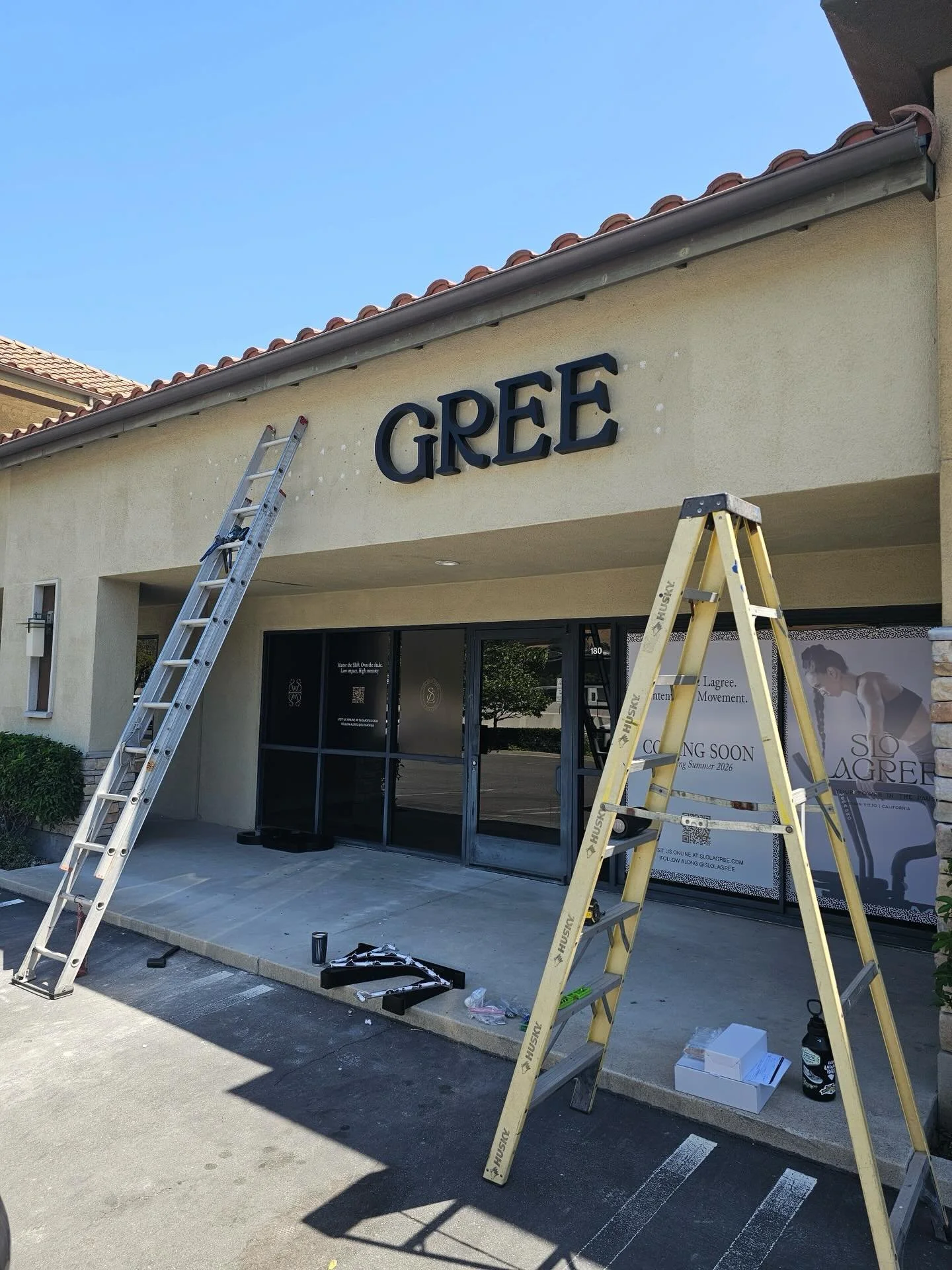 The sign is up. SLŌ Lagree is really happening!!
And a huge thank you to @grandviewcollective for bringing the SLŌ brand to life. This logo has always felt like home and seeing it on the building made it so real. 🤎