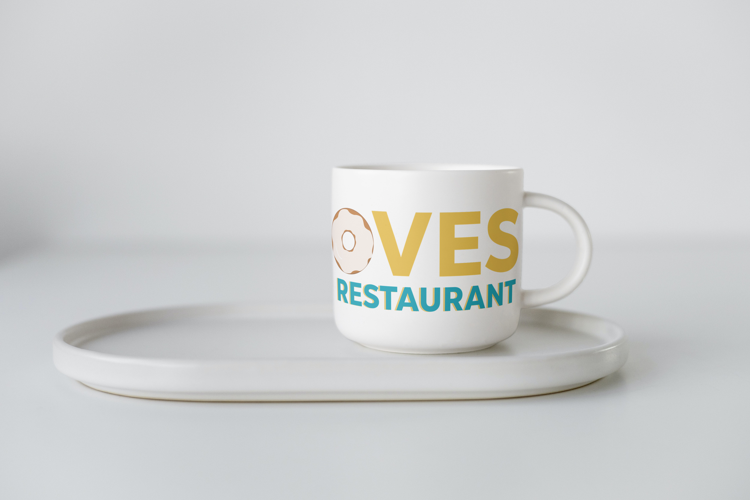 Ceramic mug on the ceramic tray_marciano_oves-donut_final.png