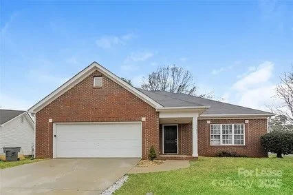 ✨JUST LEASED✨ congratulations to my rental clients. While they prepare to buy they decided to rent and I was able to help them secure their lease. We found their new home within two days of searching, in a great location and meeting all their wants a