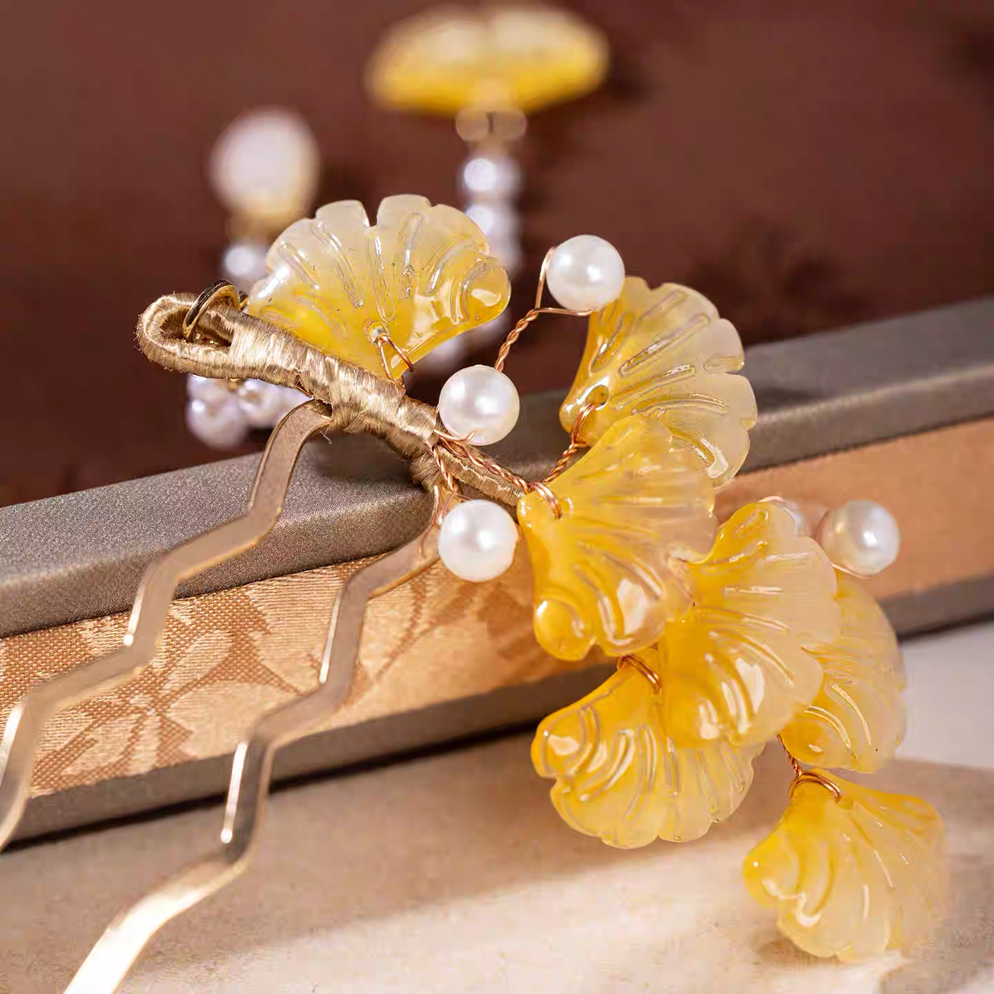 Tasseled Ginkgo Leaf Hairpin