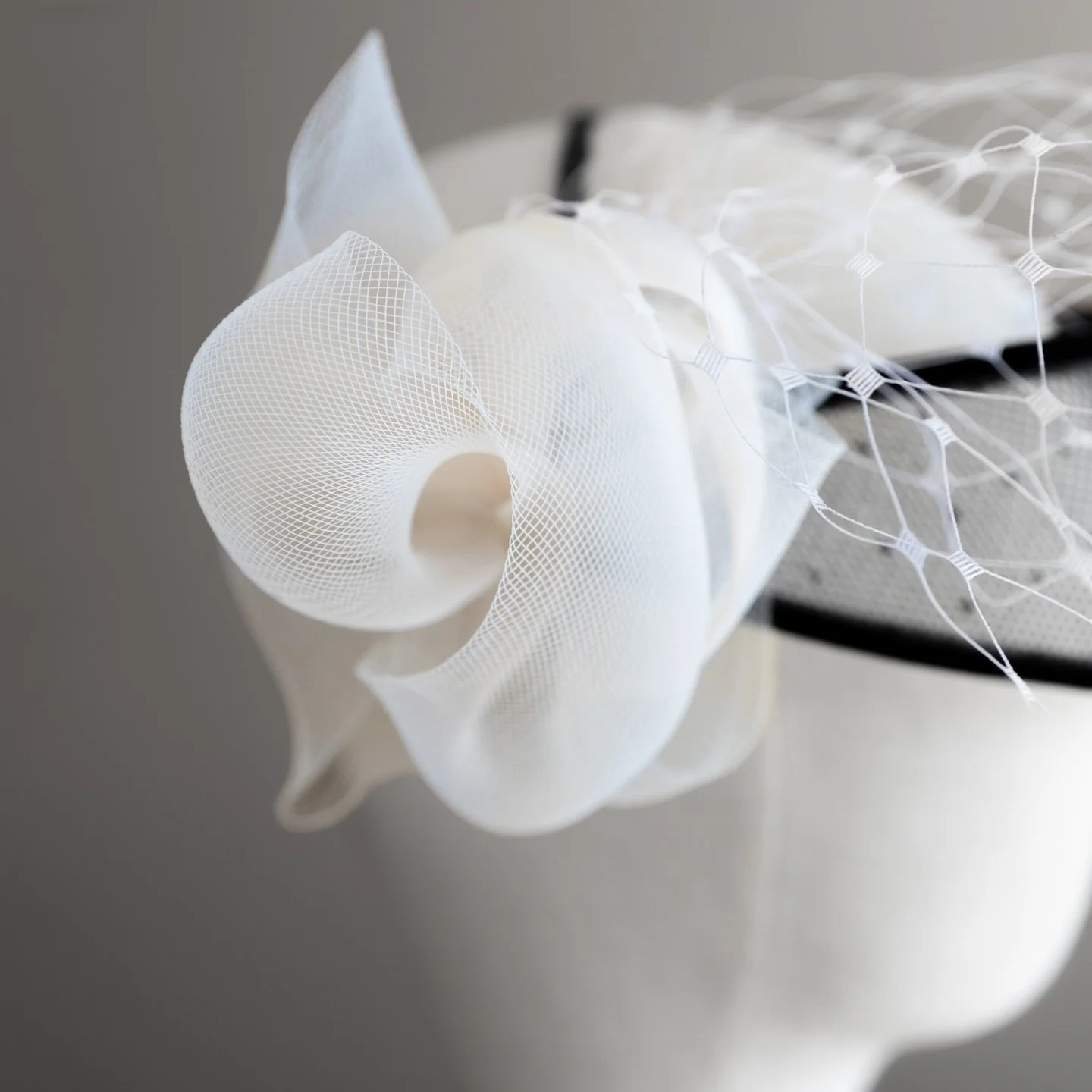 Sophisticated, sculptural, and full of timeless charm✨

Photography: @mca.media 

#millinery #fashion #craftsmanship #handmade #photography #london #hat #mask #londonfashion