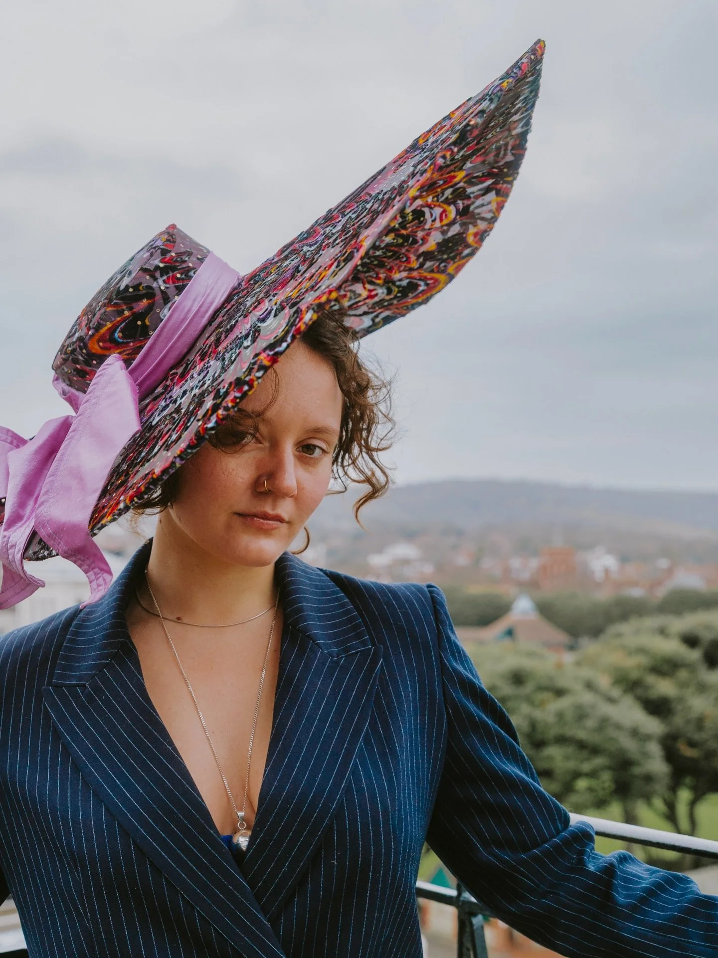 &ldquo;Go big or go home. 🎨👒&rdquo;
Serving art, attitude, and a little bit of mystery.

Photography 📸: @mca.media 

Fabric: @joelandsonfabrics 

#luxury #hat #fashionstyle #streetstyle #millinery