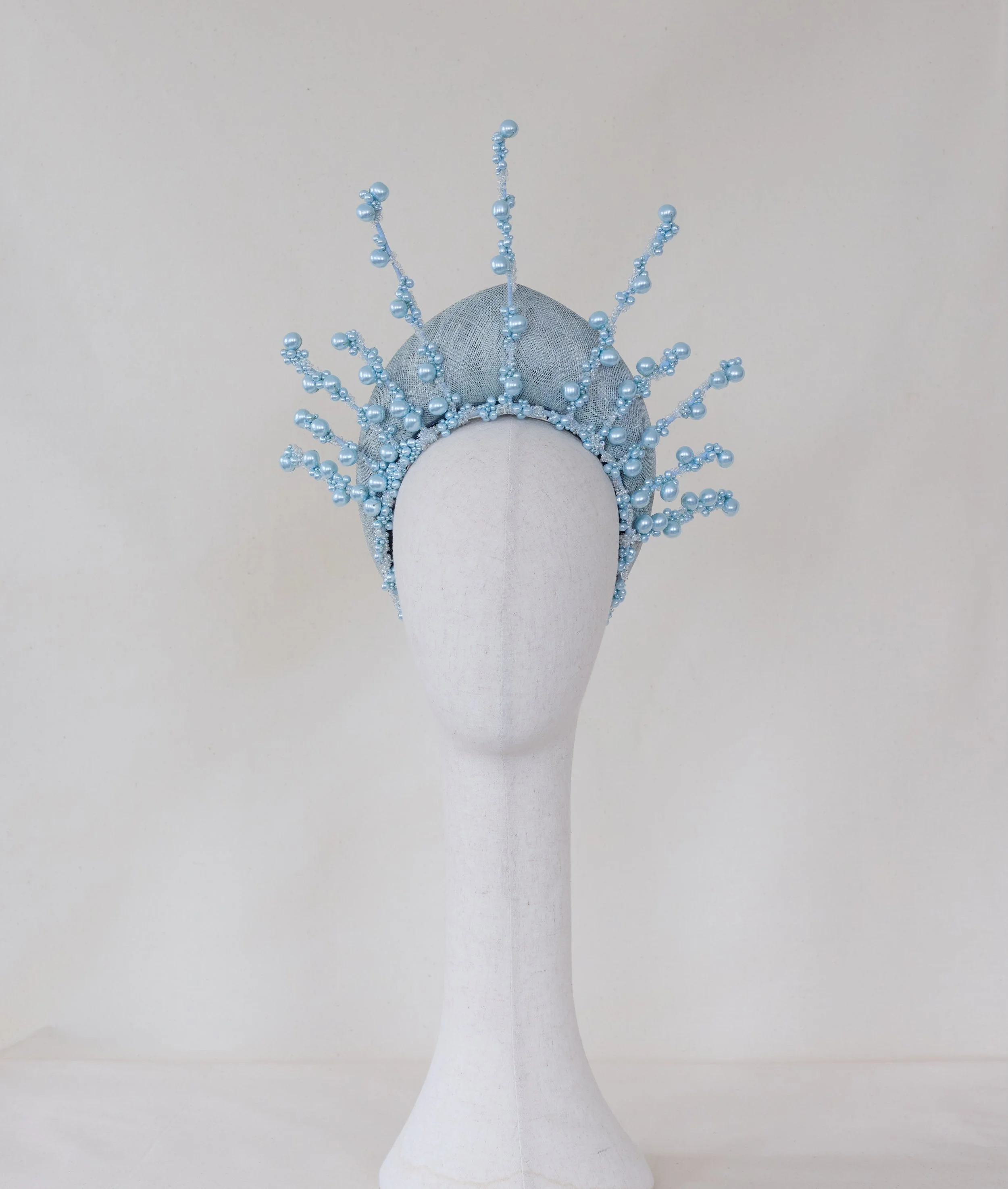 🐎&rdquo; Tangled tails&rdquo;🐎

Majesty👑 -  A tiara featuering a siniamay base, characterized by a unique structure and adorned with hand sewn beads. This is a modern repersation of the tiara 👑

Thank you once again for having me on this AMAZING 