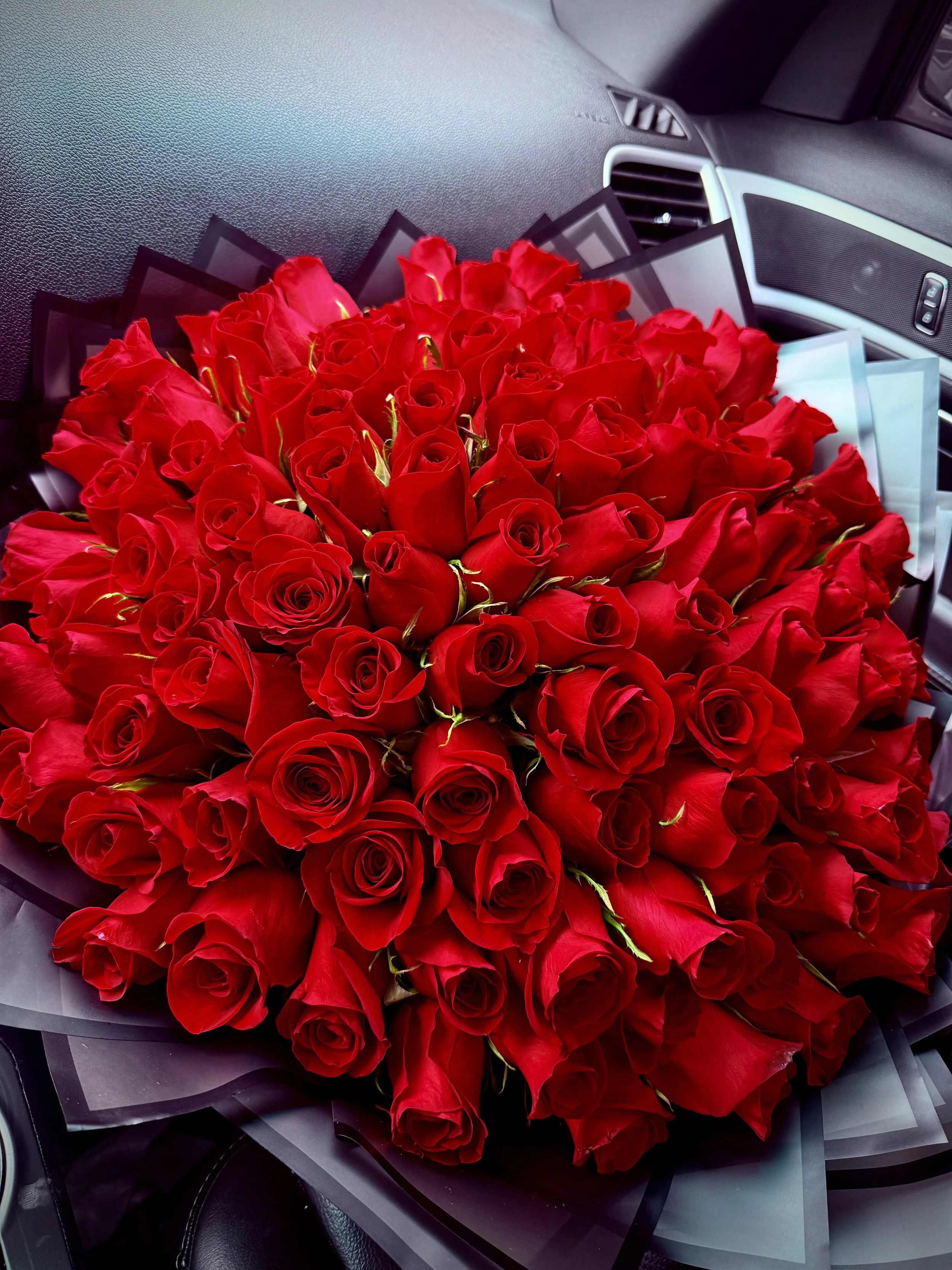 100 Rose Bouquet