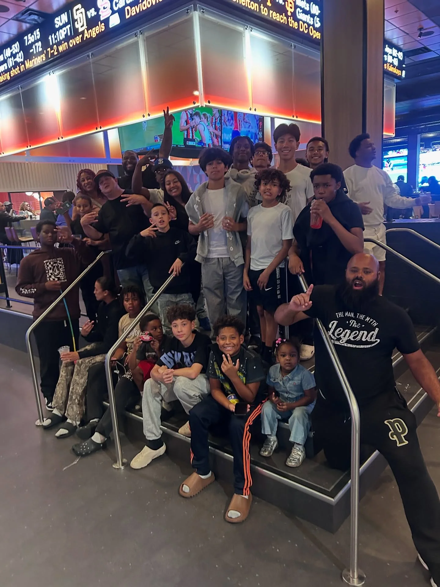 Creekside Basketball Family missing a bunch. But amazing tournament at the Anaheim MSCS 🧡⚔️