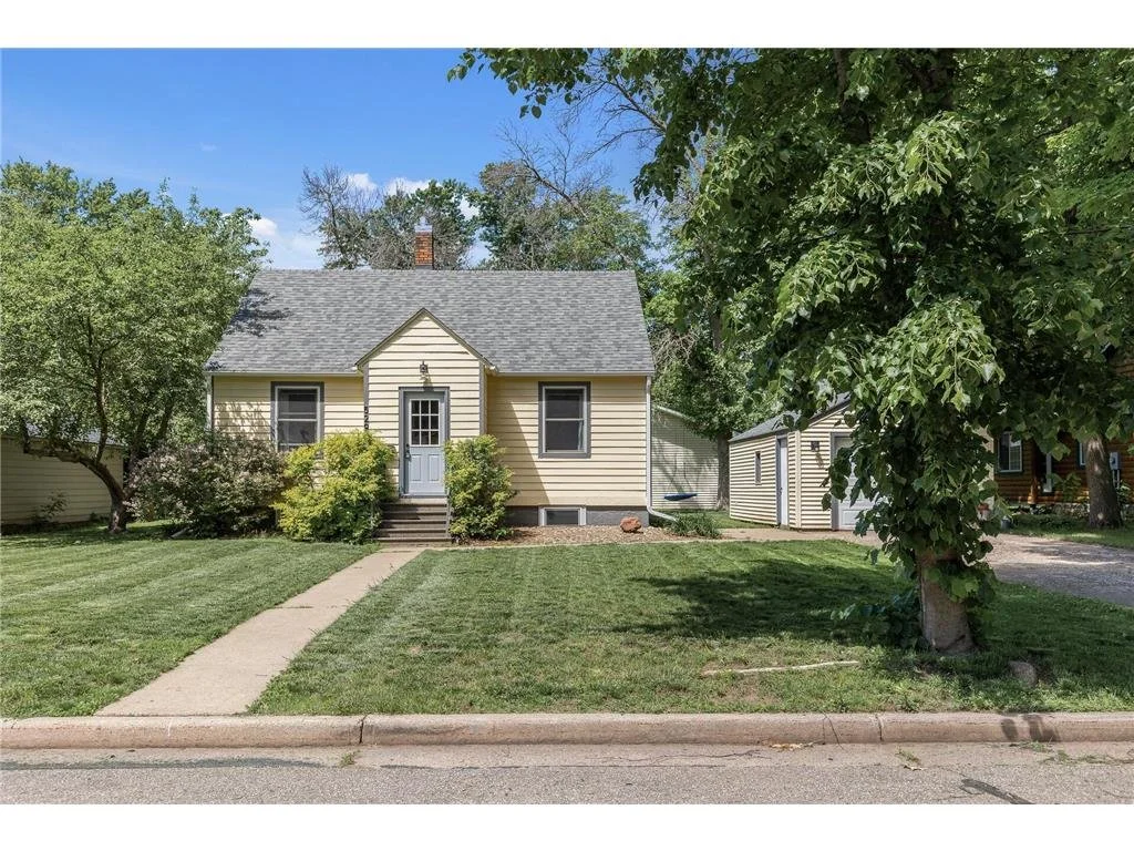 Address: 529 N Dallas St. RIver Falls, WI 54022
Represented: Seller
Sold Price: $325,000
Close Date: 7/10/24