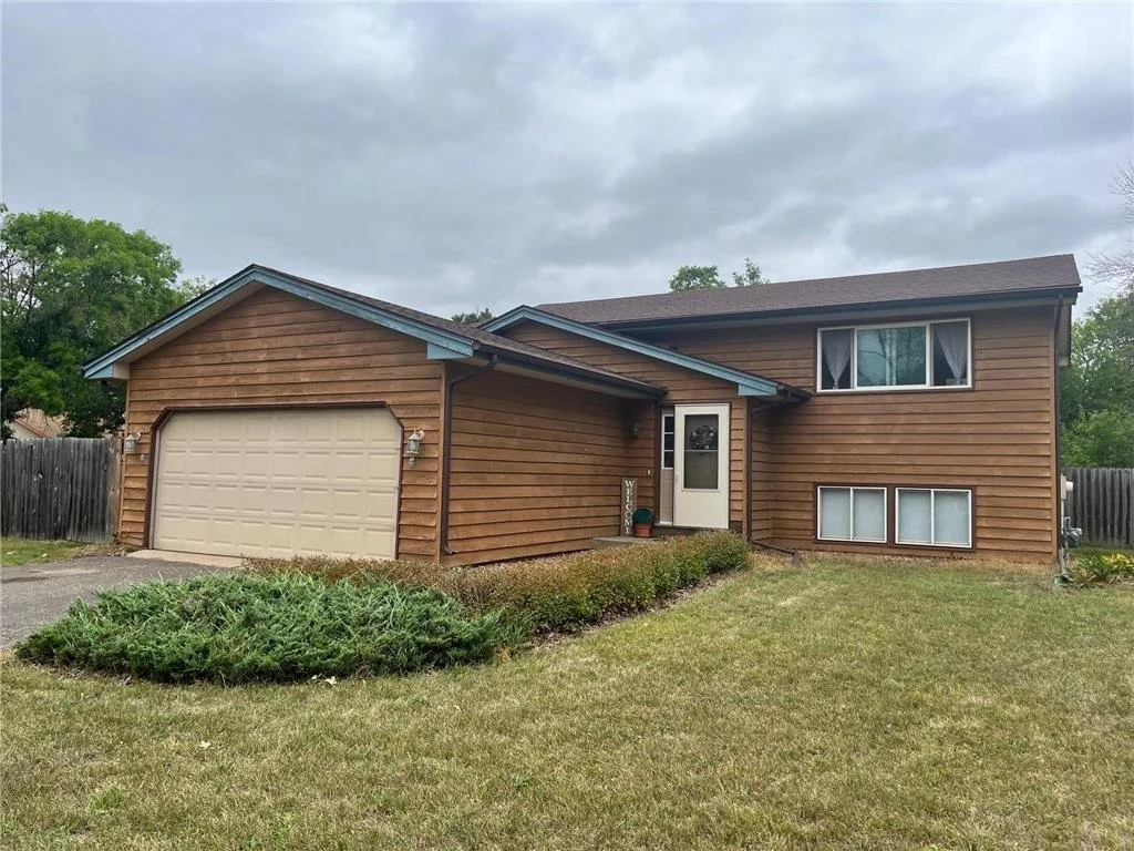 Address: 7408 75th Ave N. Brooklyn Park, MN 55428
Represented: Buyer
Sold Price: $300,000
Close Date: 9/29/23