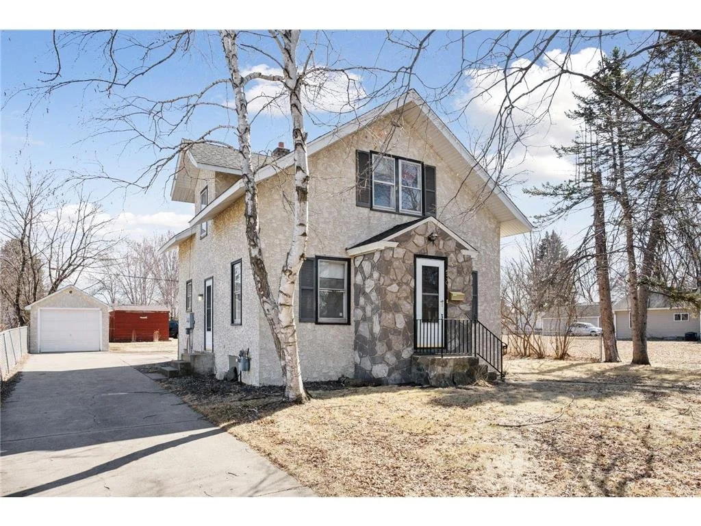 Address: 530 Jackson Ave NW Elk River, MN 55330
Represented: Buyer
Sold Price: $272,000
Close Date: 04/25/25