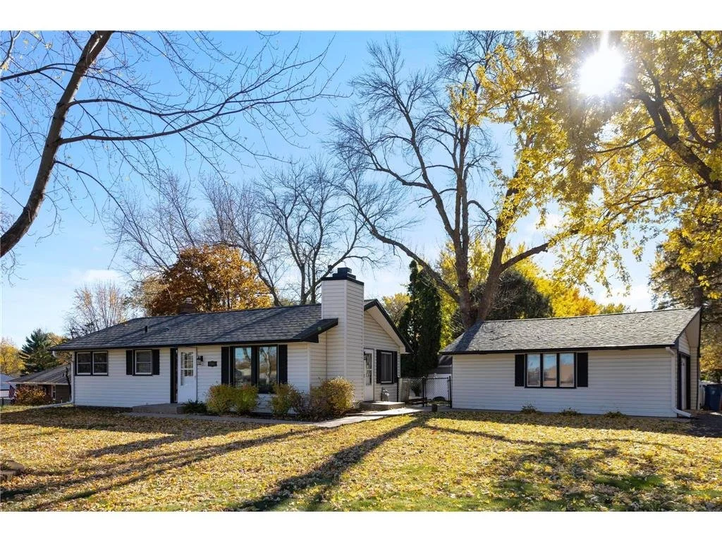 Address: 1908 Cedar Ave White Bear Lake, MN 55110
Represented: Buyer
Sold Price: $331,000
Close Date: 12/12/25
