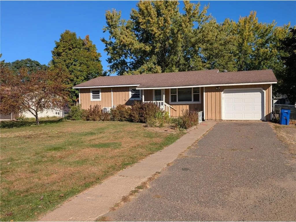 Address: 409 8th Ave E Osceola, WI 54020
Represented: Buyer
Sold Price: $210,000
Close Date: 12/27/24
