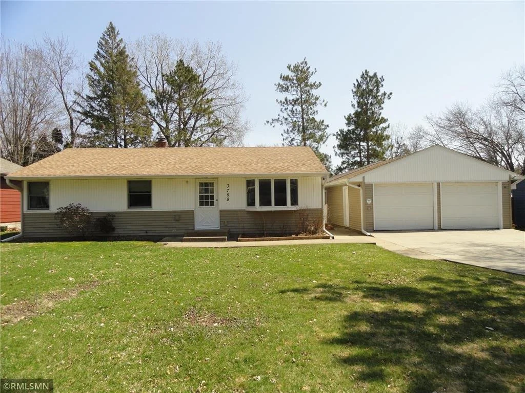 Address: 3758 Kenny Lane White Bear Lake, MN 55110
Represented: Buyer
Sold Price: $320,000
Close Date: 6/16/22