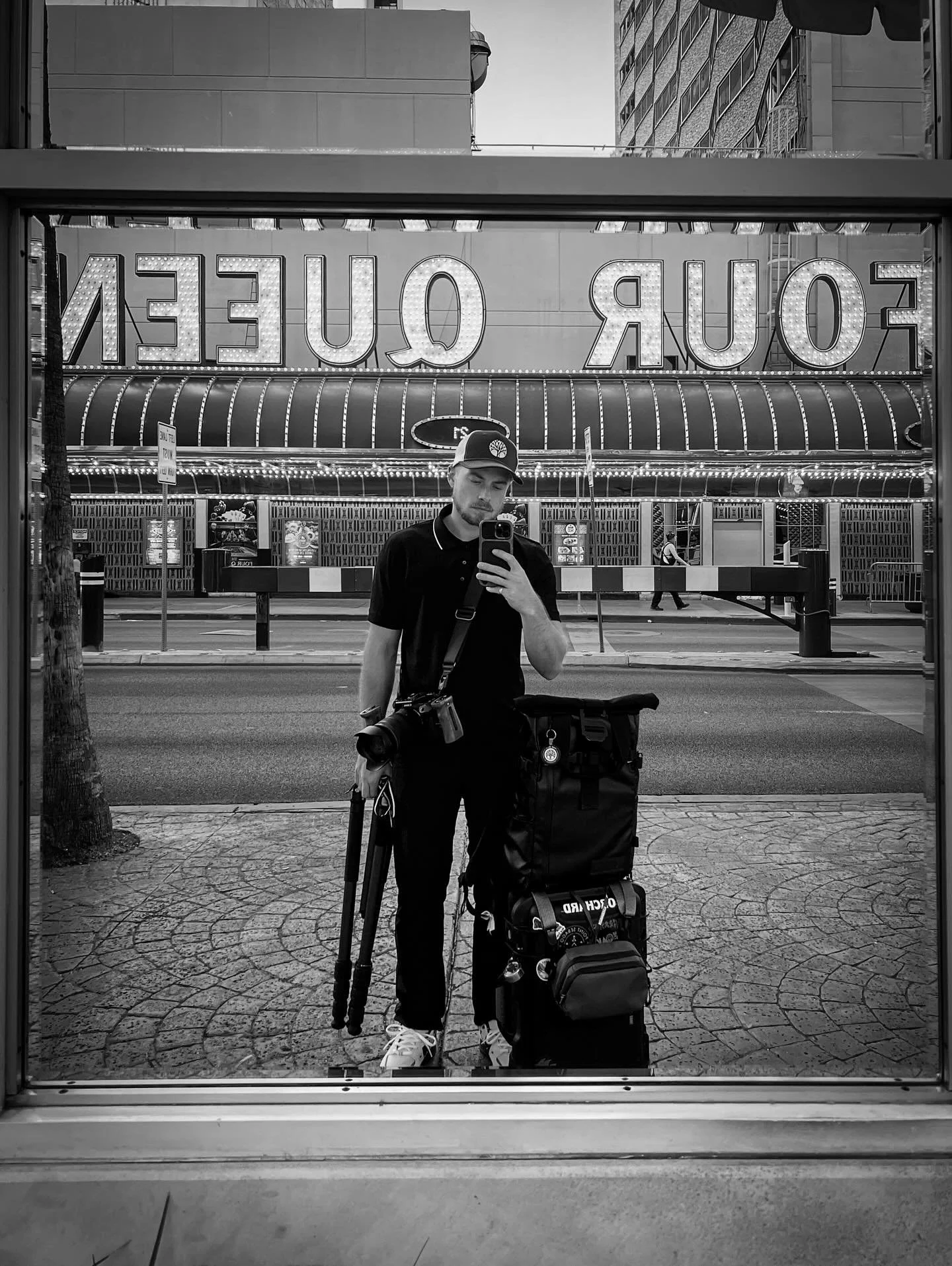 Sundowner | Las Vegas 2025

#redrockcanyon #neveda #fremontstreet #desert #nightmoves