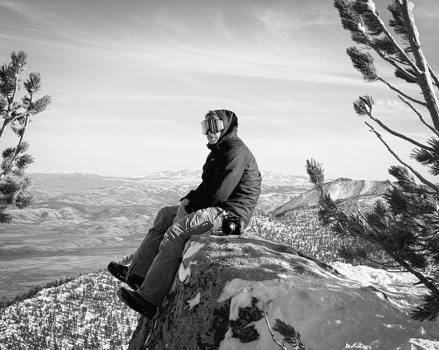 Before and after the storm 

#peaksandvalleys #nevada #heavenly #mountains #wandermore