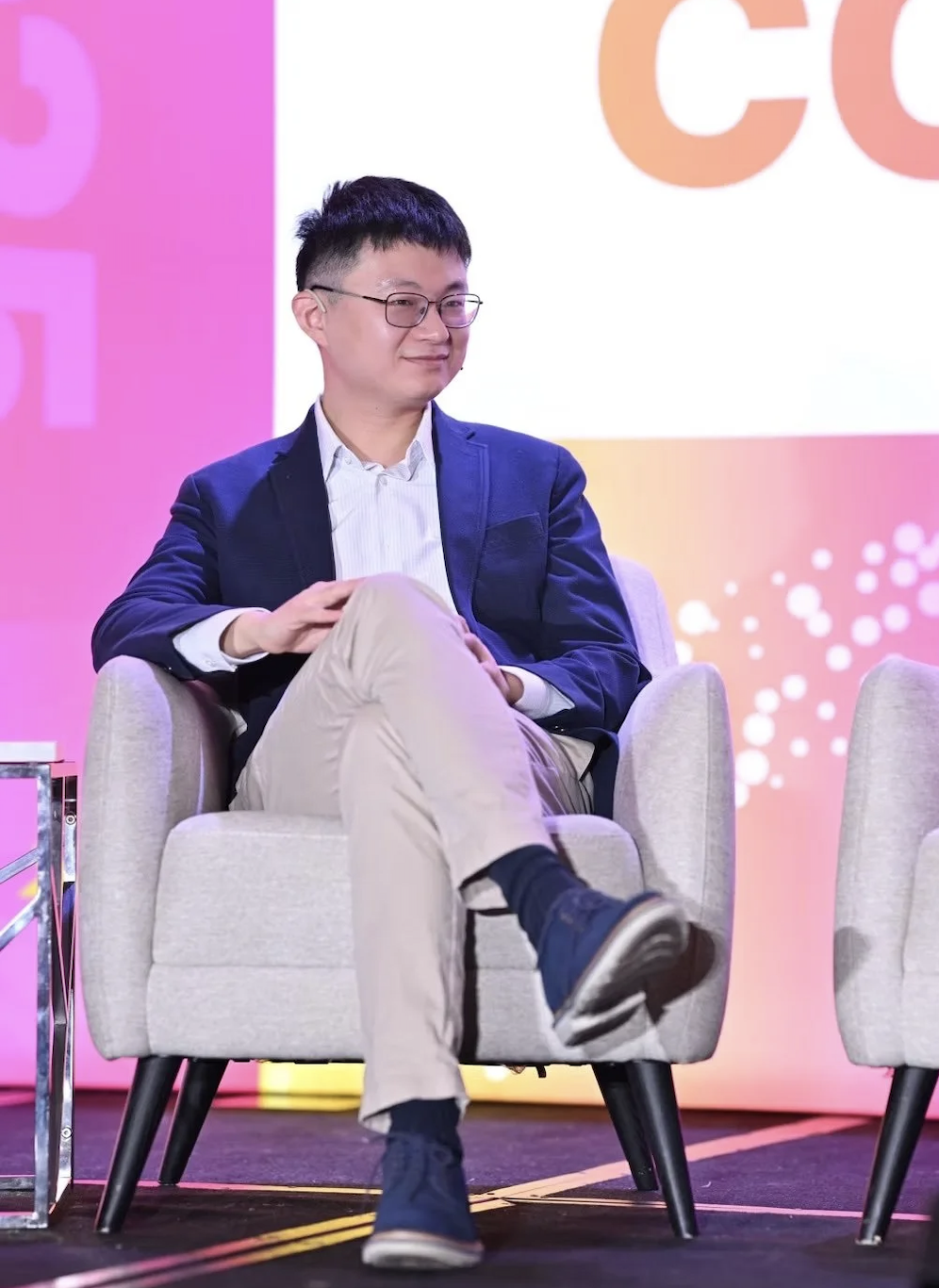 JUNE CINGS MEMBER SPOTLIGHT: Sirui Hua!