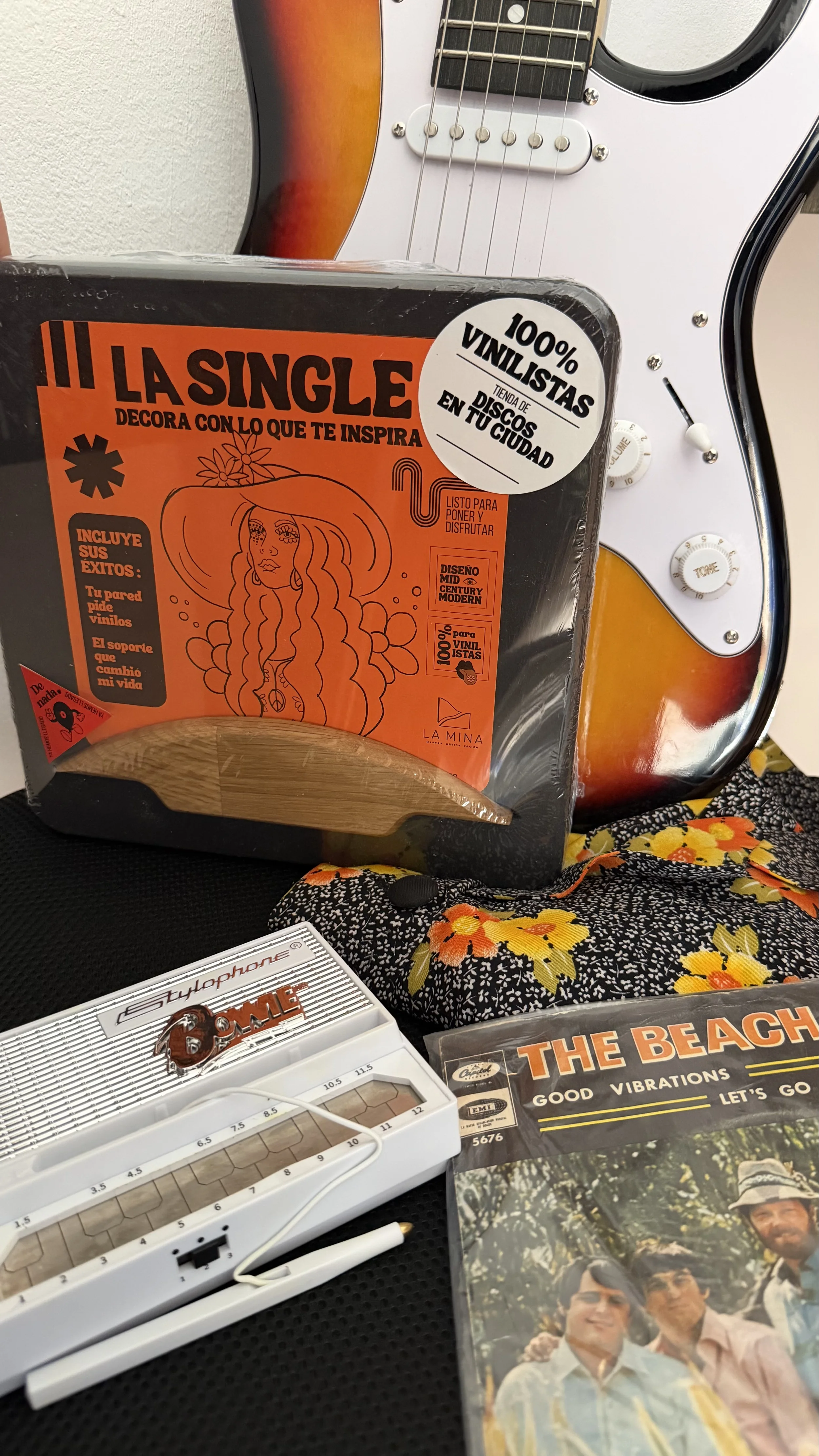 la-single-soportes-para-vinilos-mid-century-modern-la-mina-4.webp
