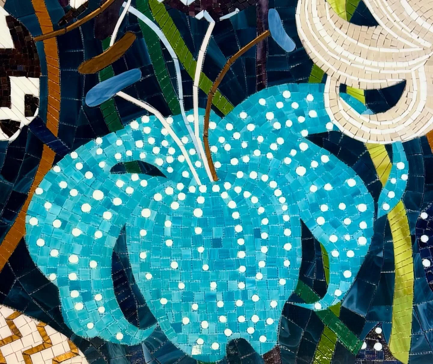 when beauty brings your client to tears&hellip;

a custom mosaic mural backsplash 

check out more @mixedupmosaicnyc