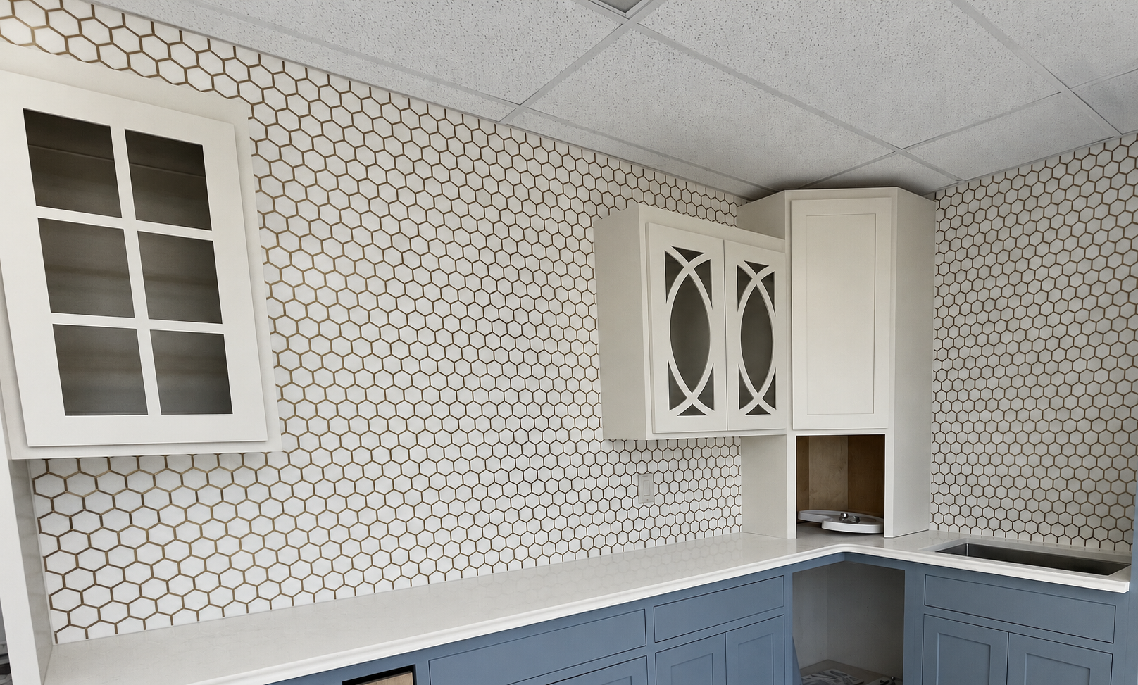 Cabinet showroom, backsplash area (after)
