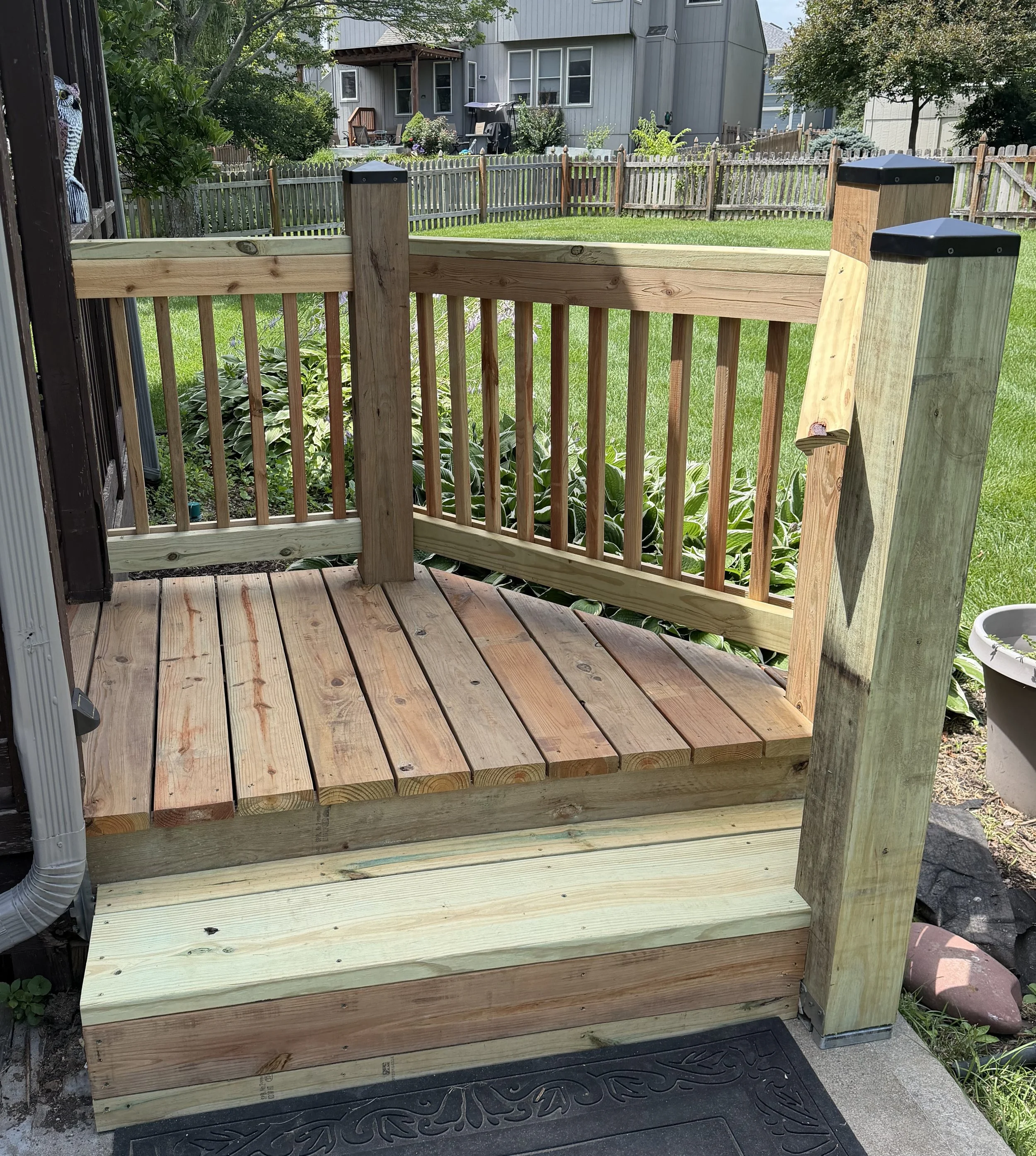 Deck landing, front (after)