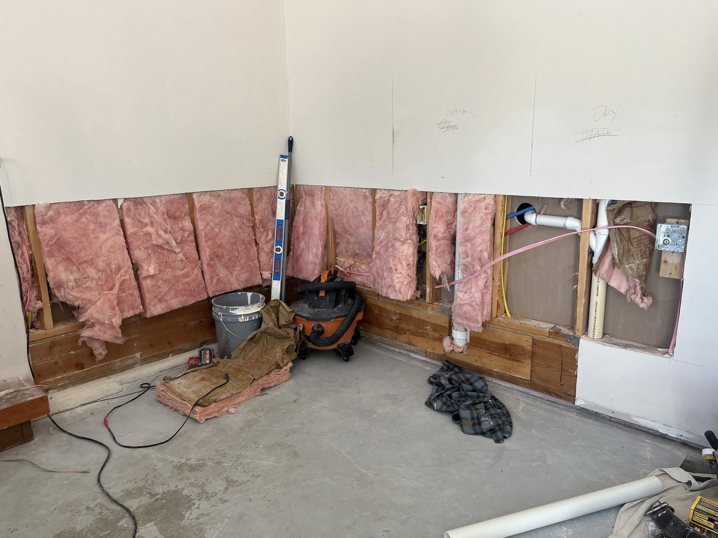 Garage corner, unfinished wall (before)