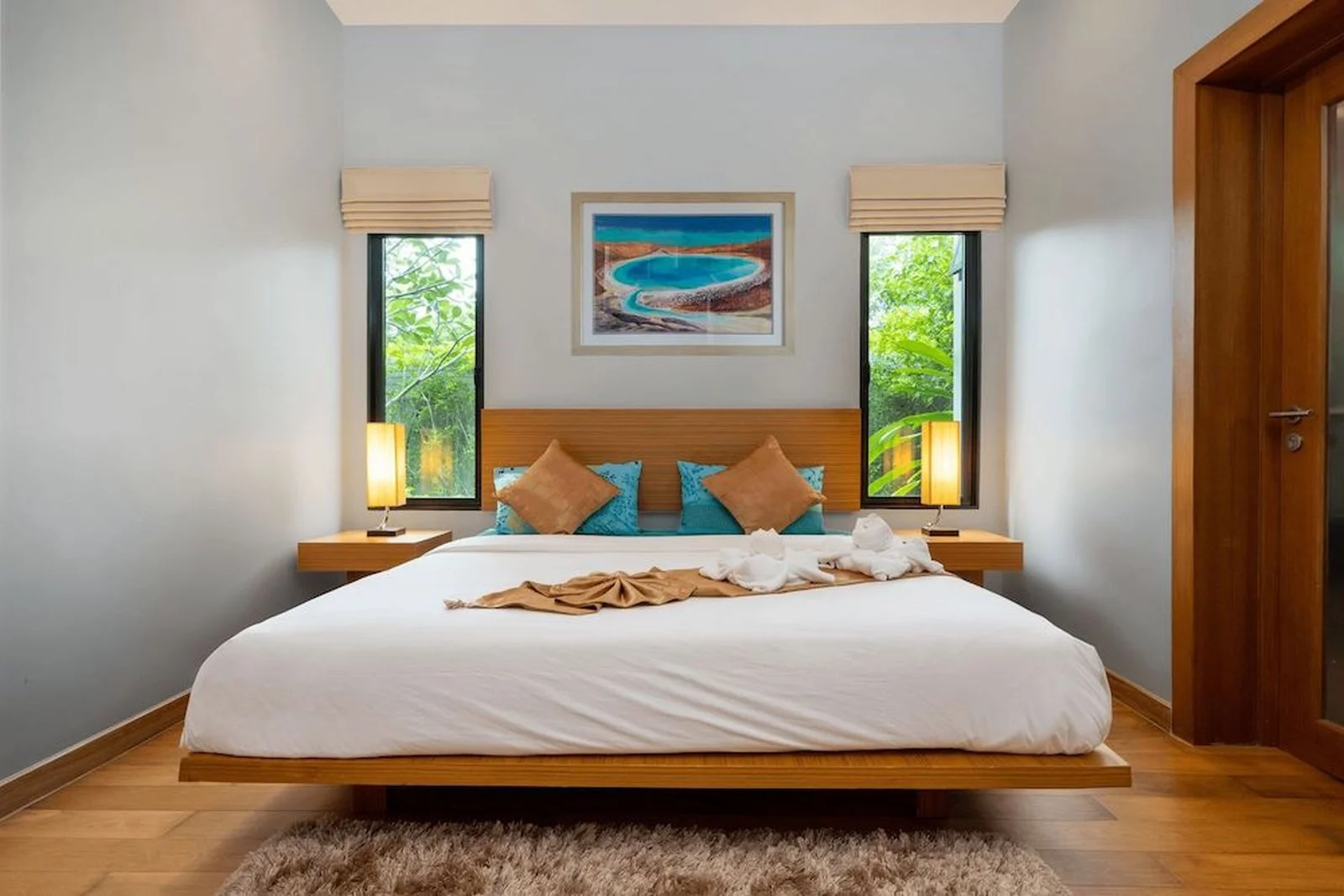 echo's across the lagoon-room.jpg