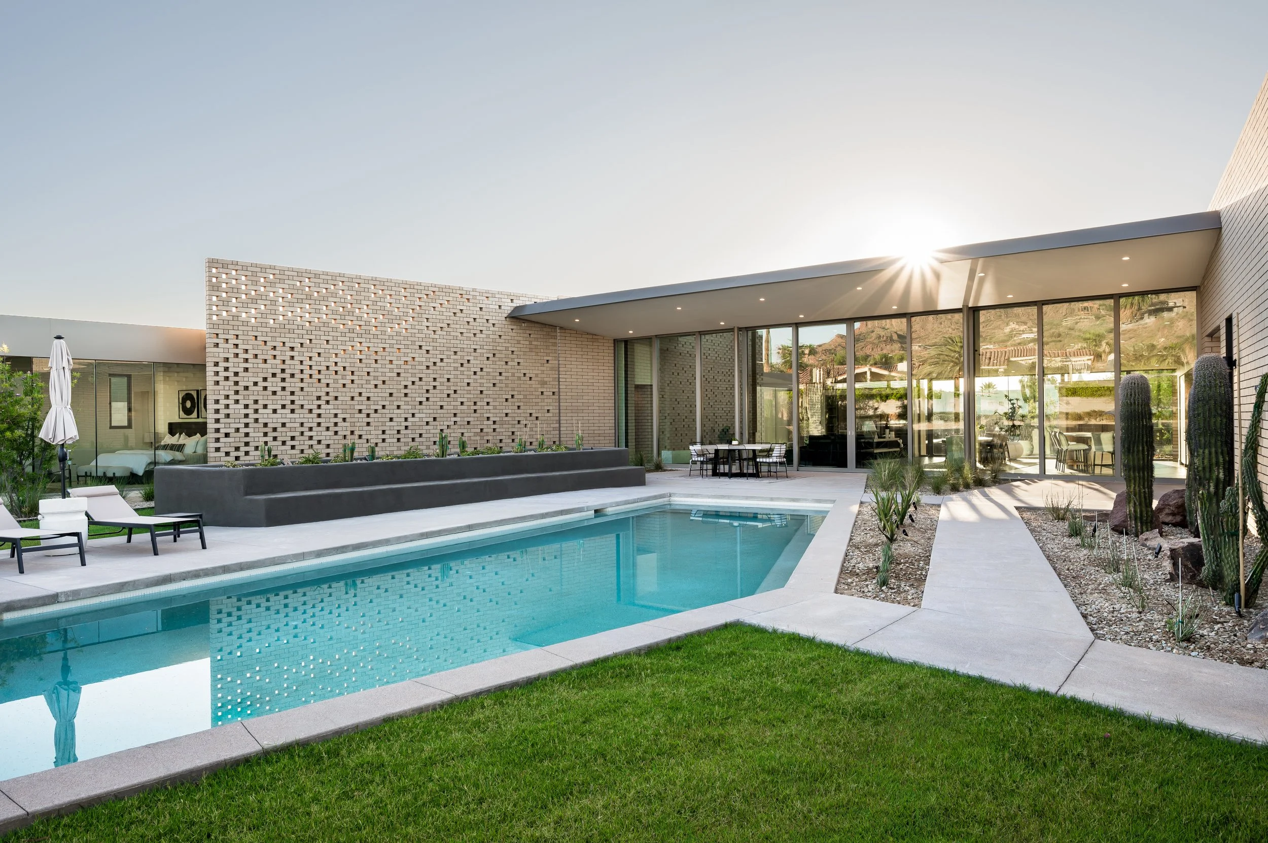 5114 N Casa Blanca Dr ParadiseValley-2.jpg