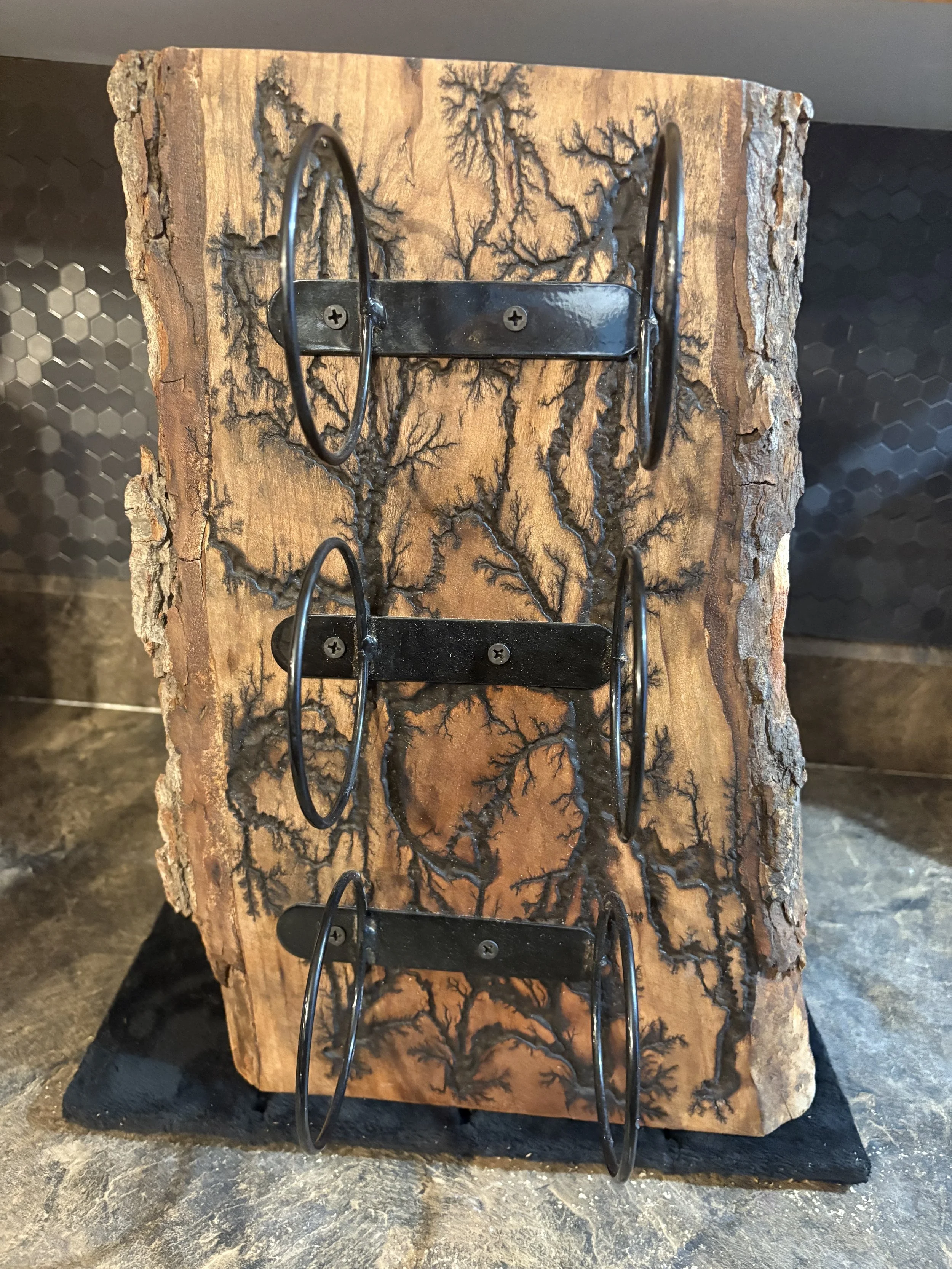 FRACTAL BURN WINE RACK