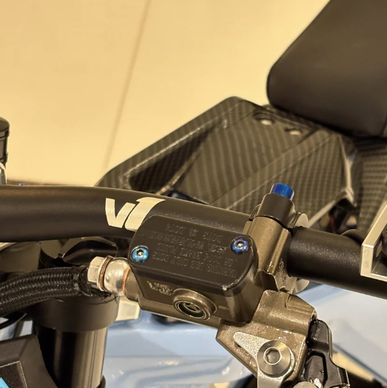 Ultra/Moto brake resovoir titanium(2pc)