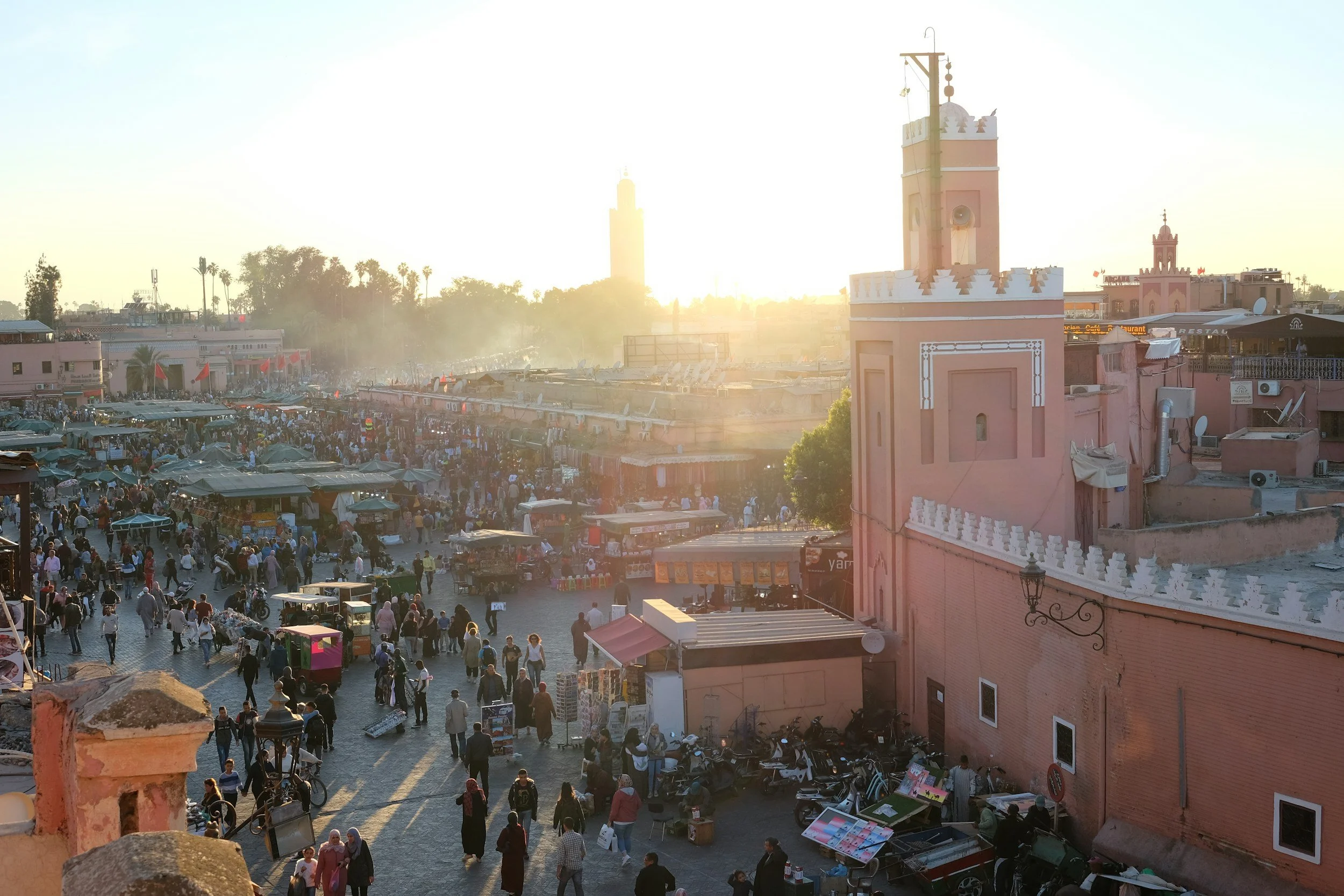 Jemaa el-Fna Marrakech evening food stalls musicians