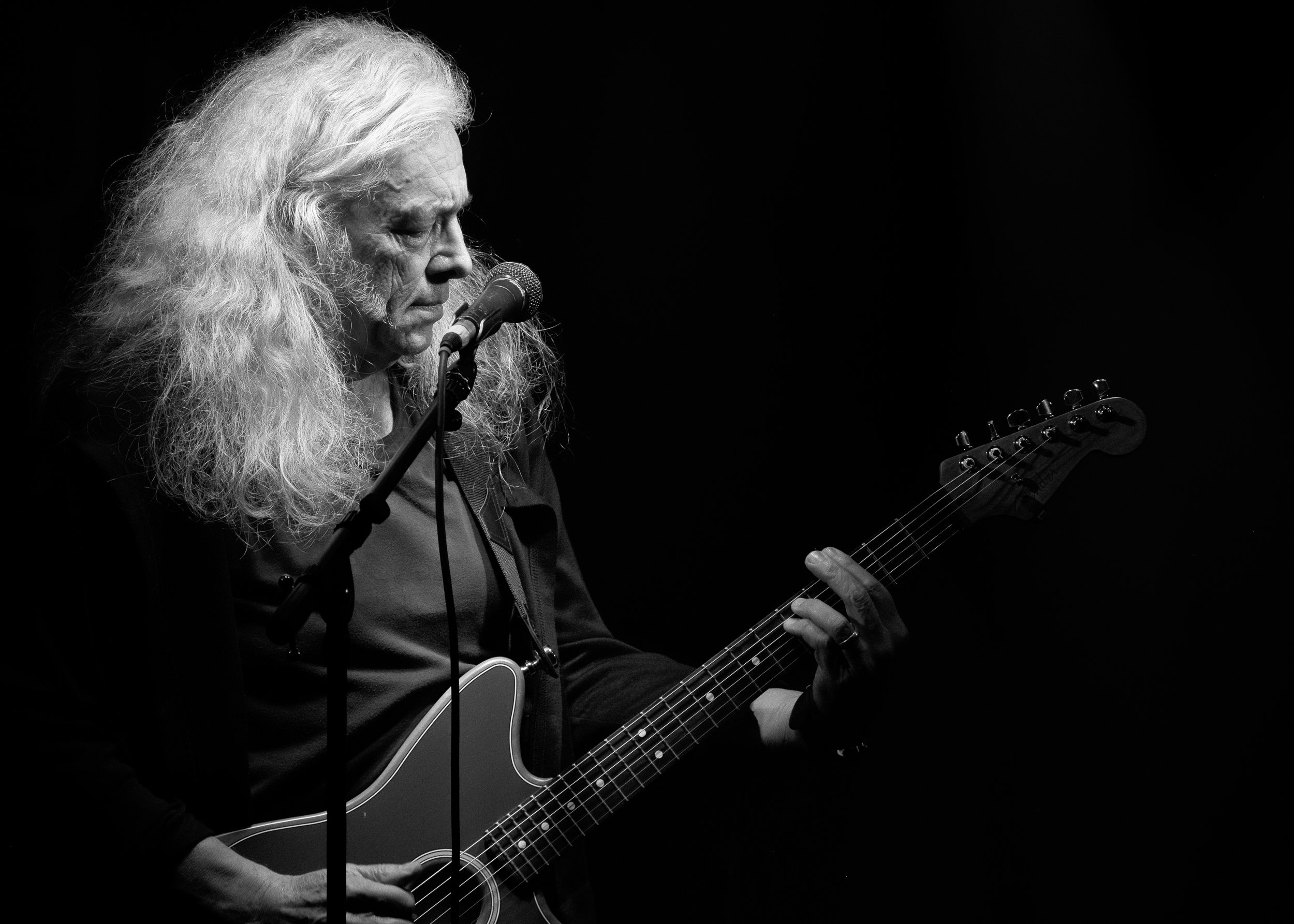 Hugh McManners performing at Soundhouse, Leicester.