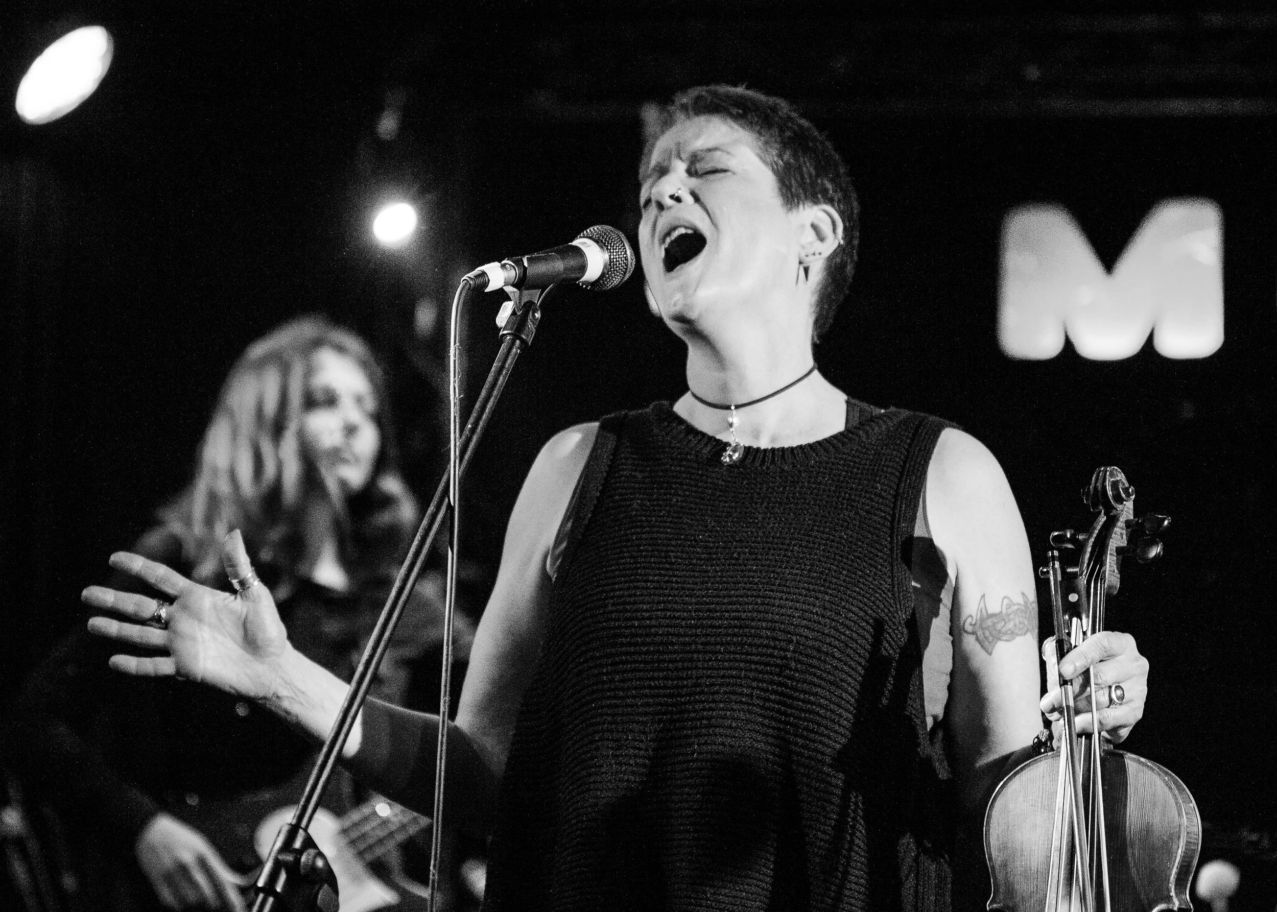 Olive Rollings of Belatones performing at The Musician, Leicester, 13th February 2015. Canon EOS 6D, EF100mm f2.8, 1/125, f2.8, ISO 1600. Chris Tweed live music photography black and white b&w