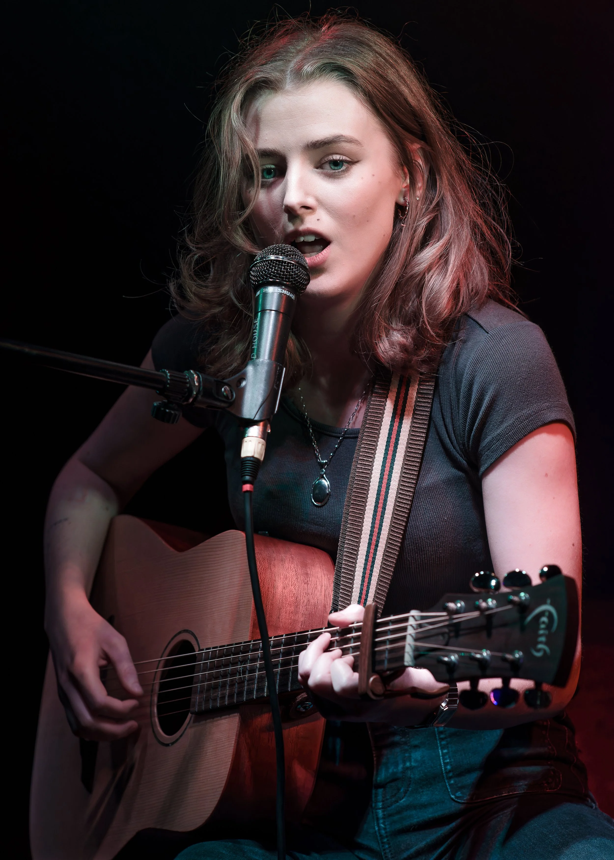 Ro Jordan performing at Soundhouse, Leicester. 24th March 2023. Fujifilm X-H1, XF90mm, 1/500, f3.2, ISO 1600. Live music photography. Colour. Color. Chris Tweed.