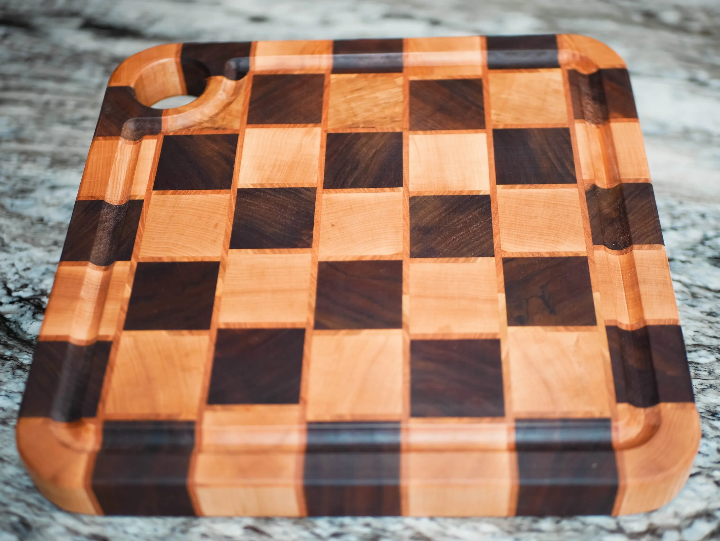 Checkered Cutting Board with Juice Groove and Handle