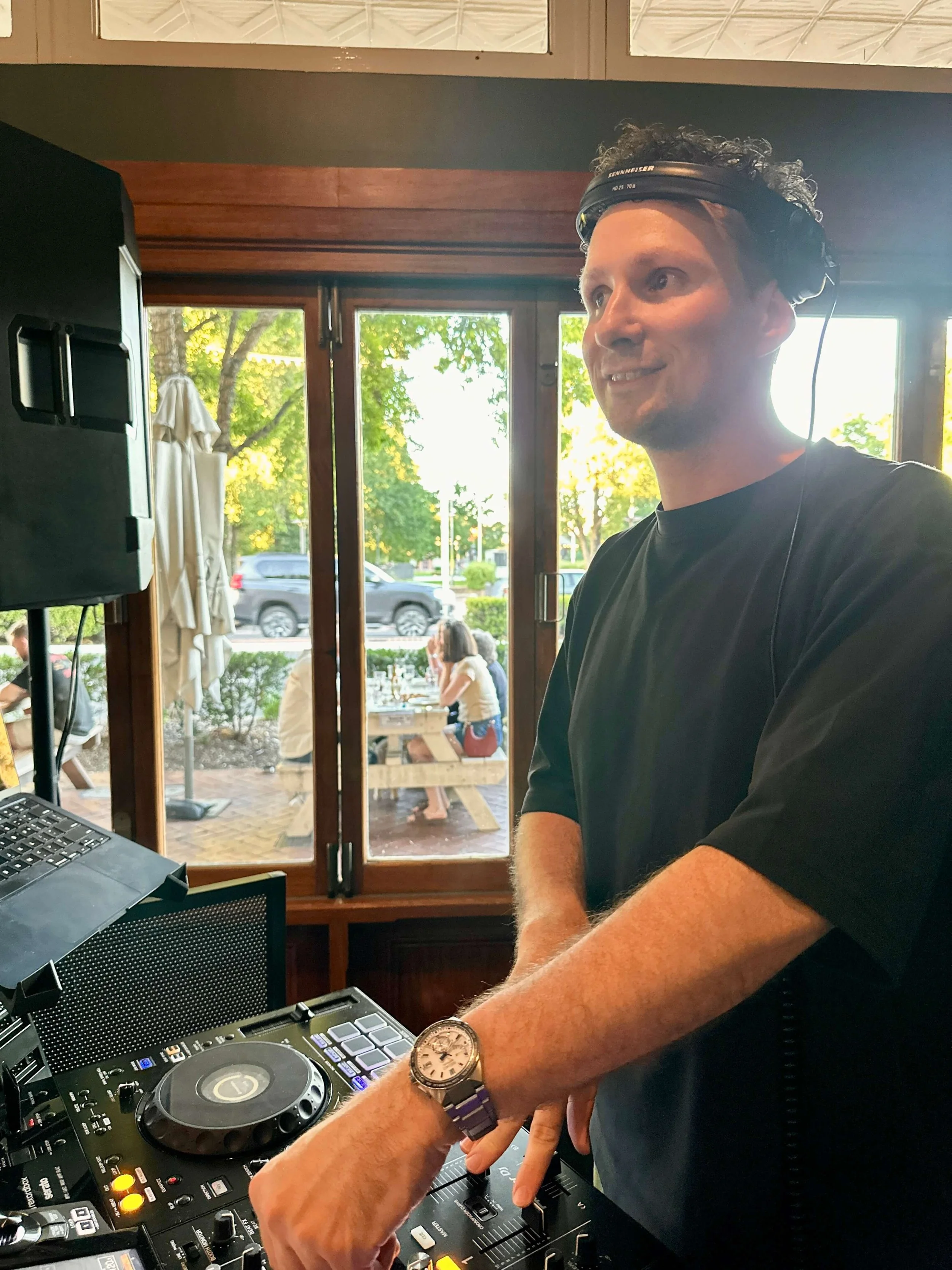 Party DJ Will DJ Events and Wineries