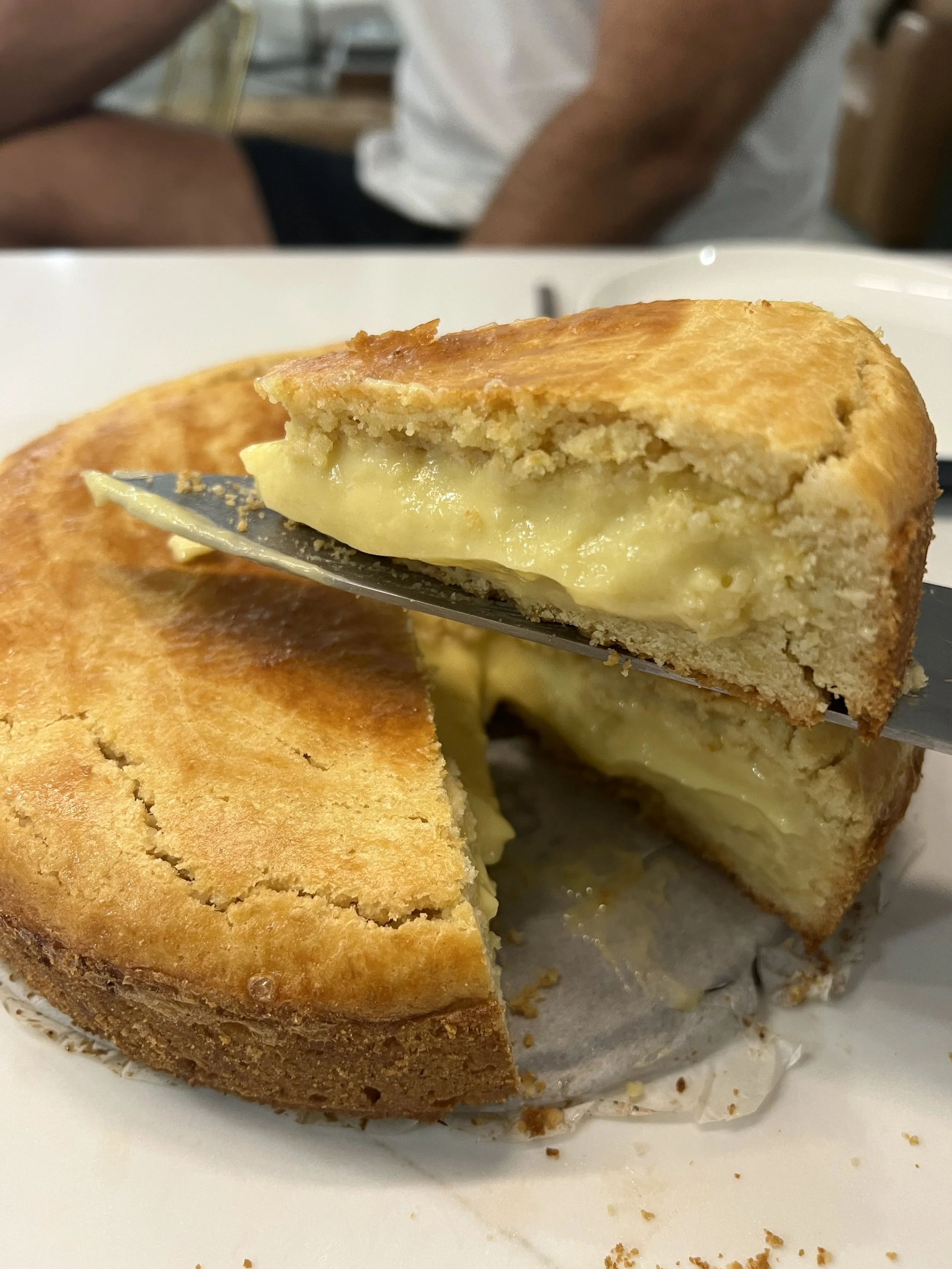 Torta della nonna
(Vanilla custard cake)