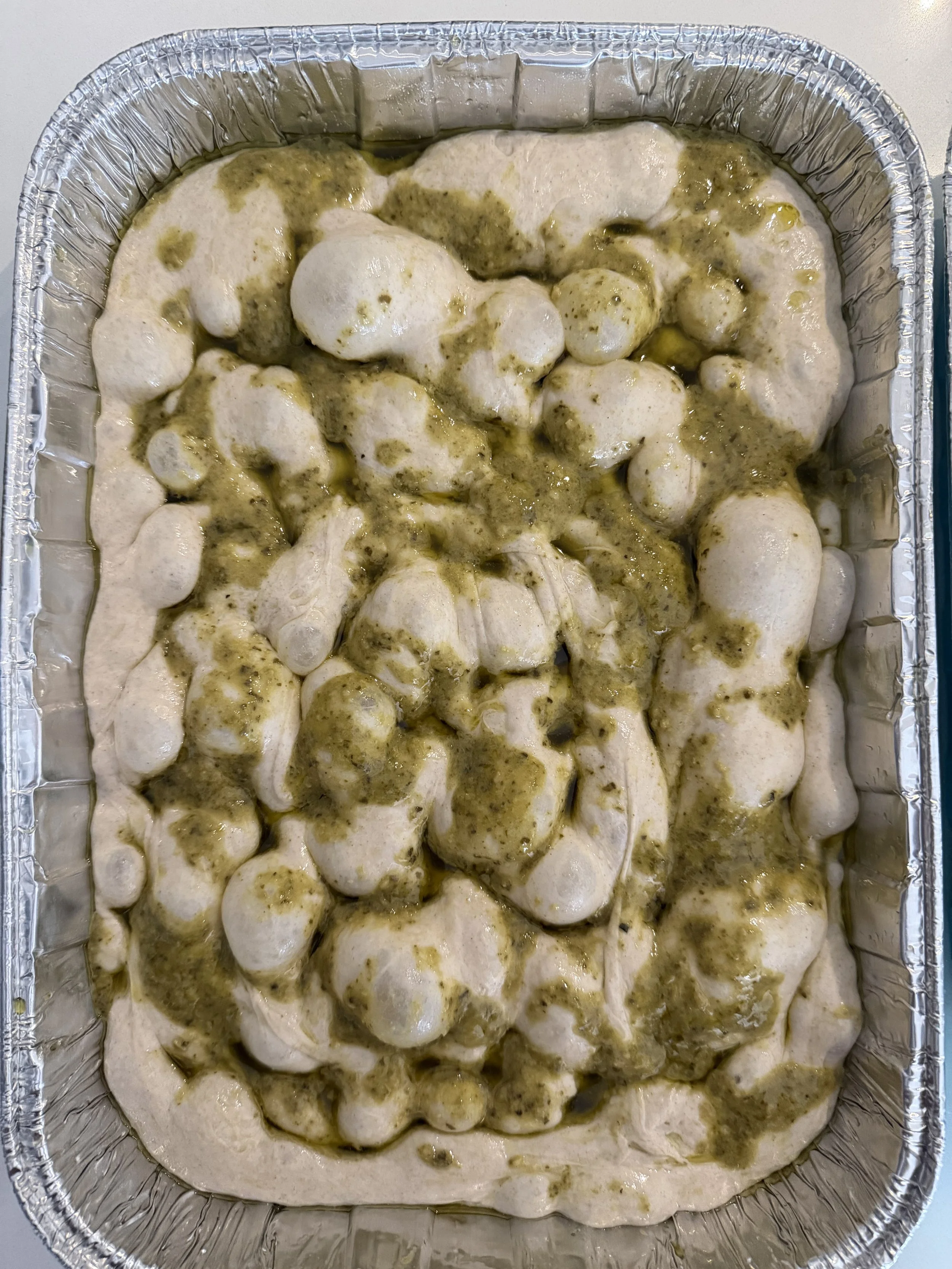 Focaccia al pesto