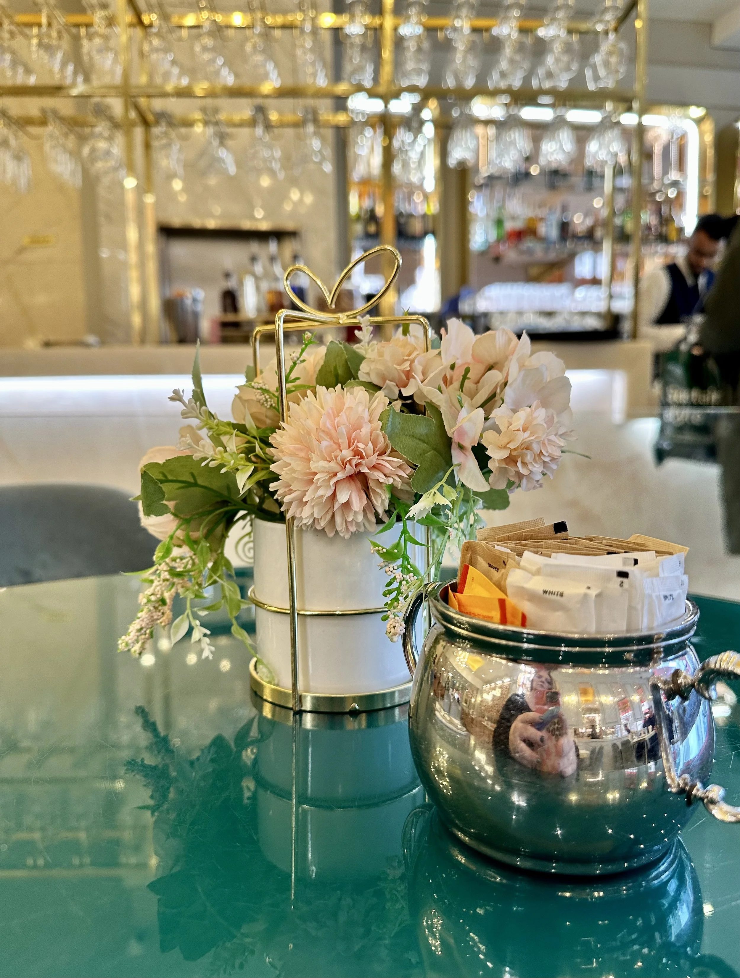 Breakfast at Cafe Concerto on High Street in Kensington