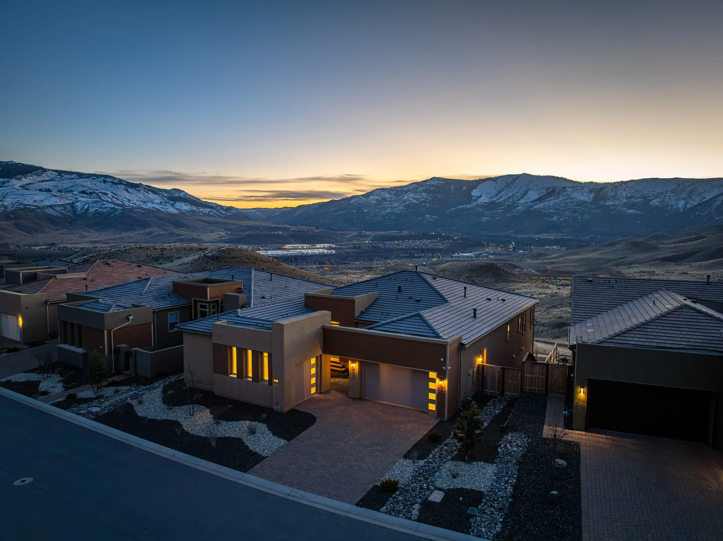 02 - Twilight Exterior Front 1.jpg