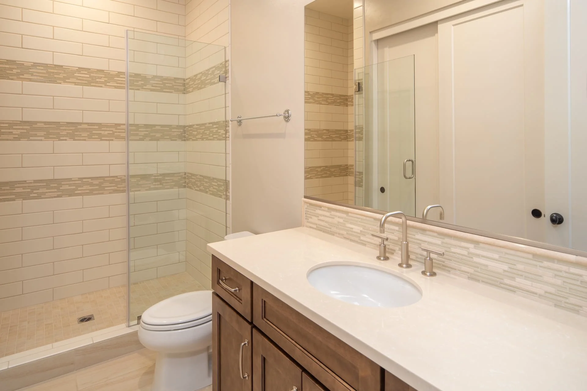 29 - Bedroom 2 Bathroom.jpg