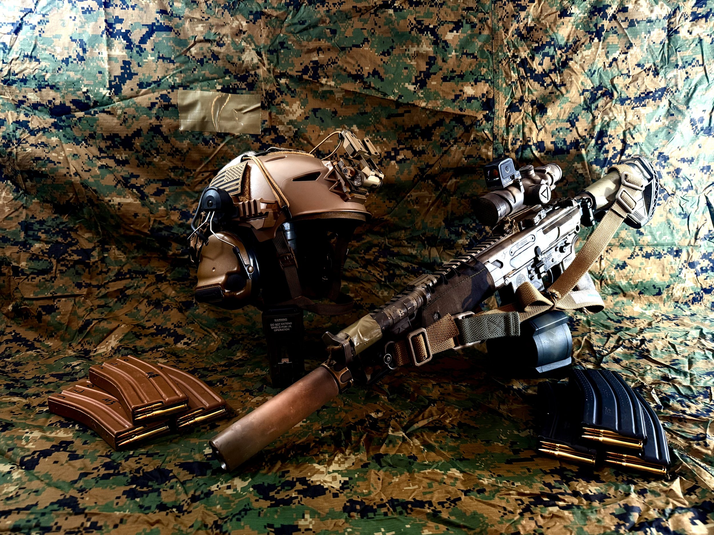 TEAM WENDY BUMP COYOTE LARGE W/COMMS G24 mount included