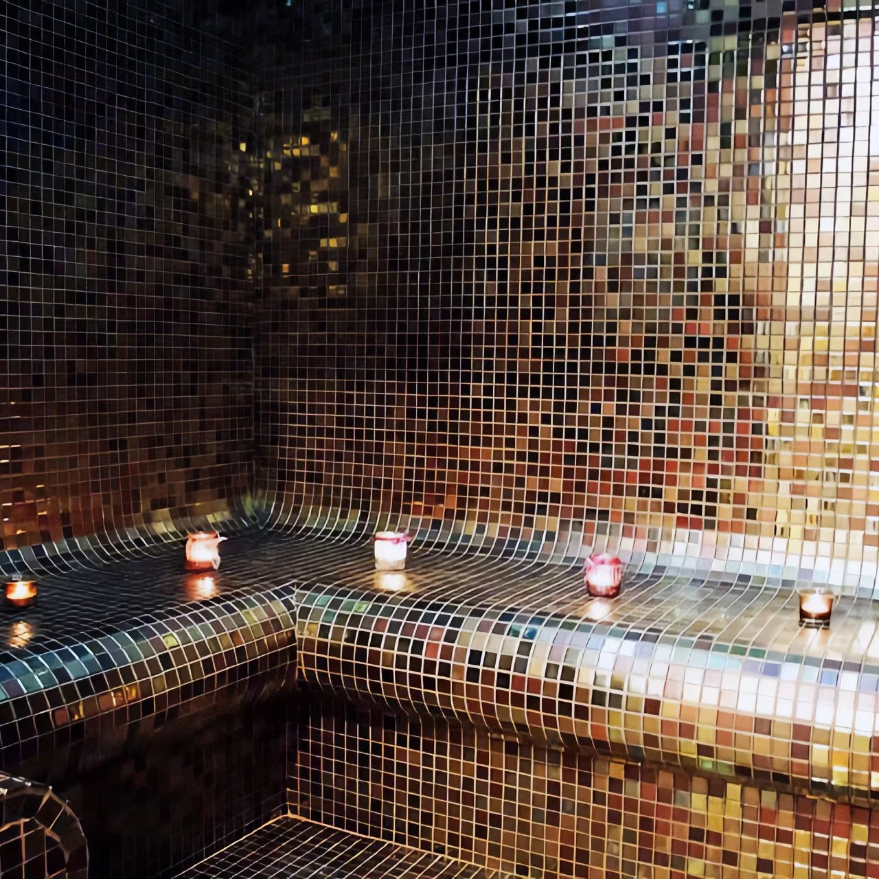 L'A6 : &agrave; l'arr&ecirc;t 🚗 Nous : 45&deg;C, aucun bouchon 🔥
Le seul trajet de la journ&eacute;e : le vestiaire &rarr; le hammam. Quelques minutes de chez vous.
R&eacute;servation en Bio 🌿
#Paris17 #Courcelles #SpaParis #HammamParis #MassagePa