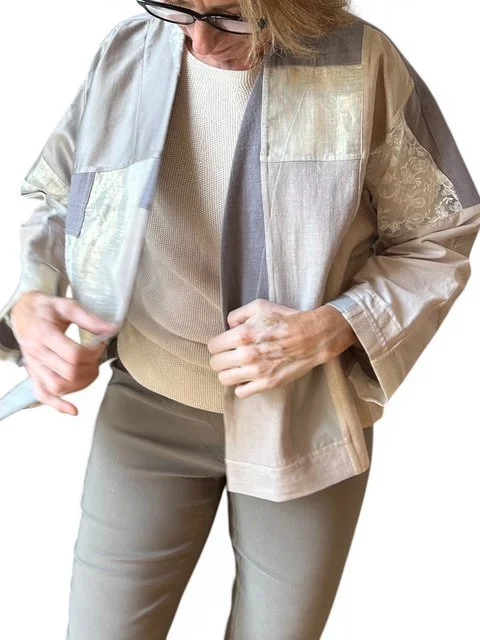 Jacke zu 100% aus Stoffresten gefertigt, gerade geschnitten